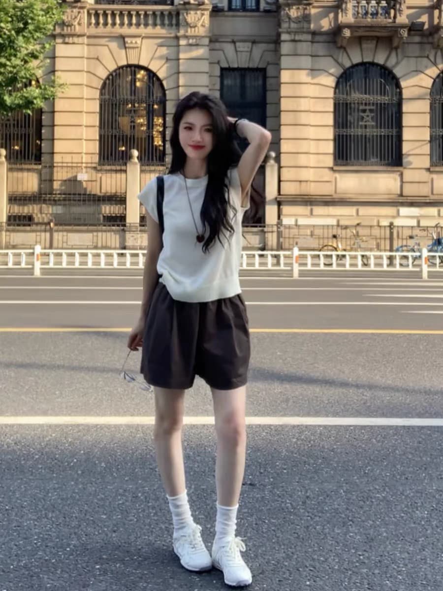 슈퍼 잘 생긴 긍정적 인 어깨 라운드 넥 반팔 티셔츠 여성 여름 새로운 패션 외국 가스 루즈핏 슬림해 보이는 다용도 얇은 스타일 맨위 상세 이미지 4