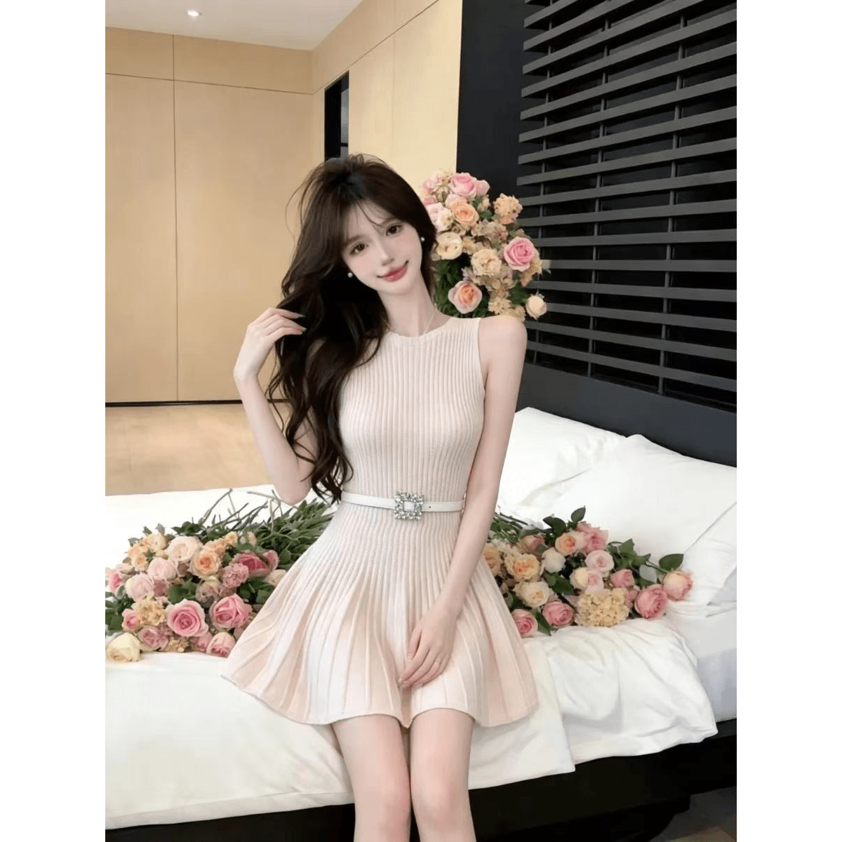 프랑스식 미니멀리즘 명문 여성 바람 품격 플리츠 여성 드레스 여름 새로운 경기 스와로브스키 벨트 패션 허리 수축 미니 스커트 이미지 5