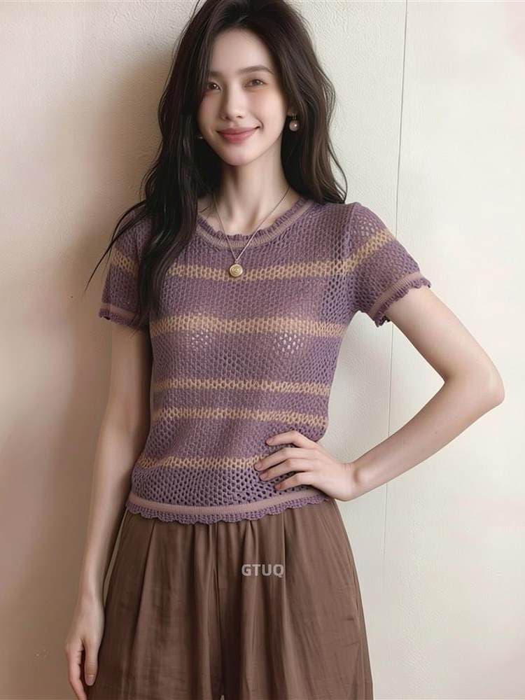 2026 여름 새로운 배색 스트라이프 홀로우 아웃 니트 반팔 여성 의류 캐주얼 루즈핏 출퇴근 바람 고급 센스 맨위 이미지 3