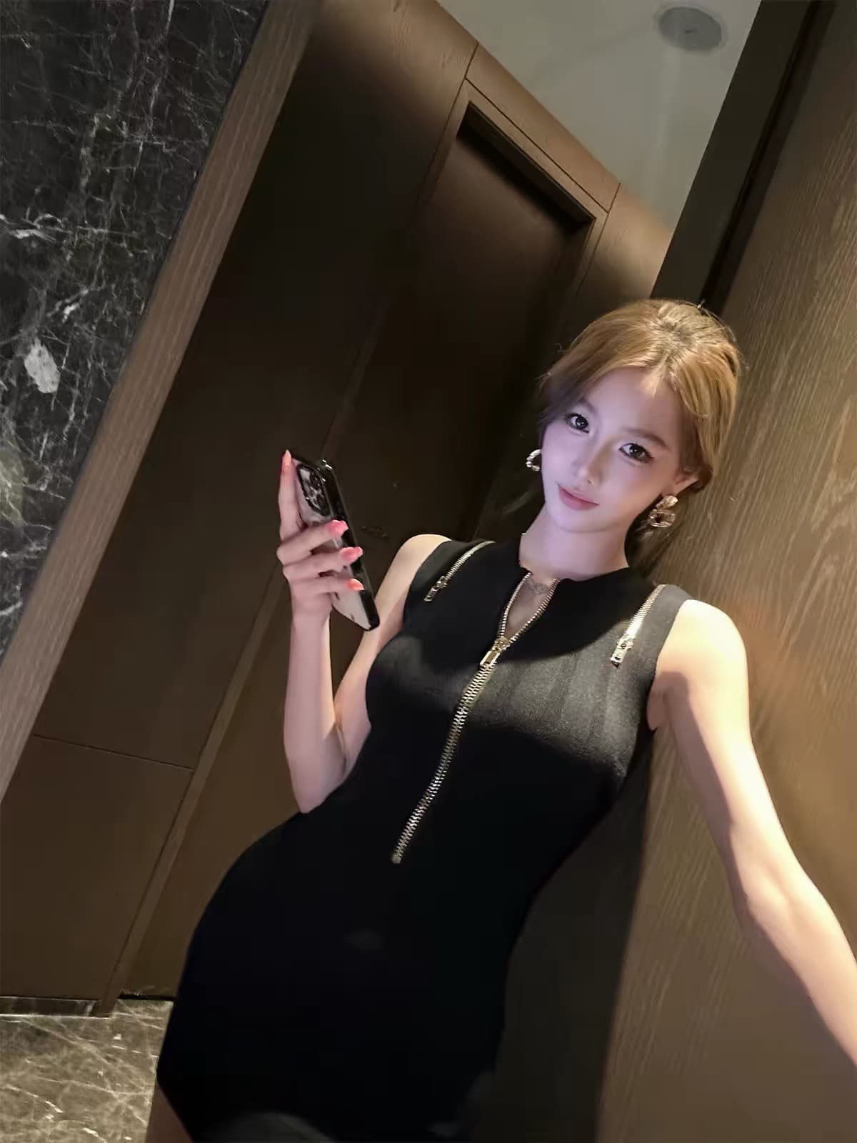시드니 shirley 순수한 흰색 도자기 뼈 미니멀리즘 다용도 몸매 가꾸기 민소매 디자인 센스 니트 타이트 스커트 드레스 상세 이미지 3