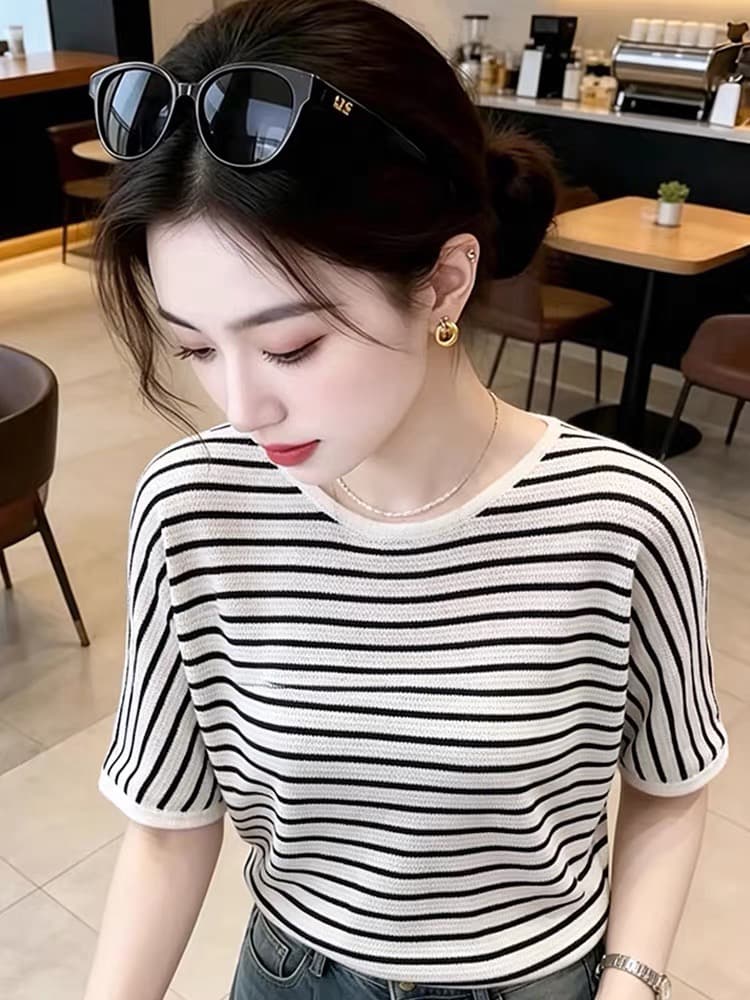 프랑스식 느긋한 바람 디자인 센스 기본 셔츠 루즈핏 슬림해 보이는 스트라이프 니트 얇은 스타일 반팔 티셔츠 여성 의류 맨위 트렌디 상세 이미지 1
