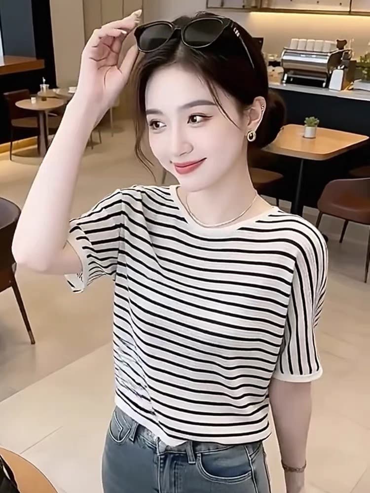 프랑스식 느긋한 바람 디자인 센스 기본 셔츠 루즈핏 슬림해 보이는 스트라이프 니트 얇은 스타일 반팔 티셔츠 여성 의류 맨위 트렌디 상세 이미지 5