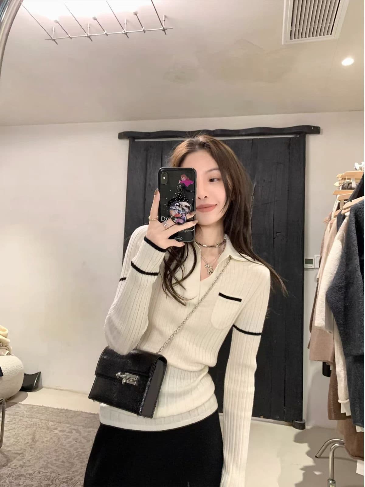 배색 긴팔 POLO 칼라 니트 스웨터 여성 2026 가을 새로운 몸매 가꾸기 슬림해 보이는 스웨터 기본 셔츠 인사이드 잡아라. 의류 상세 이미지 6