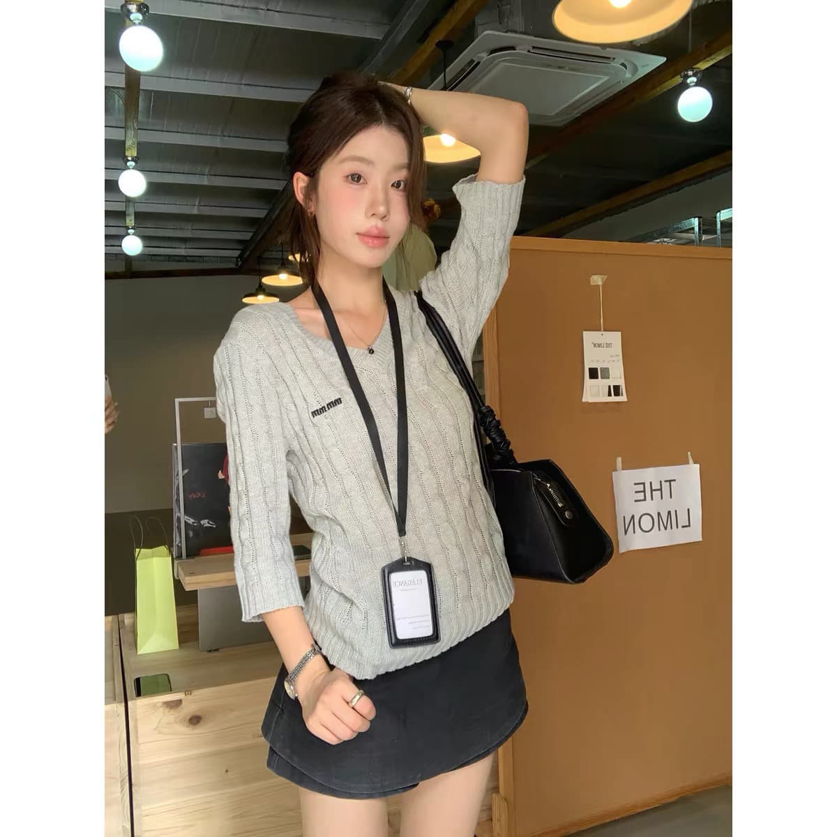 열세 개 여성 의류 가을 한 부서 오래된 돈 바람 출퇴근 V넥 자수 트위스트 꽃 니트 스웨터 몸매 가꾸기 맨위 패키지 코어 실 상세 이미지 3