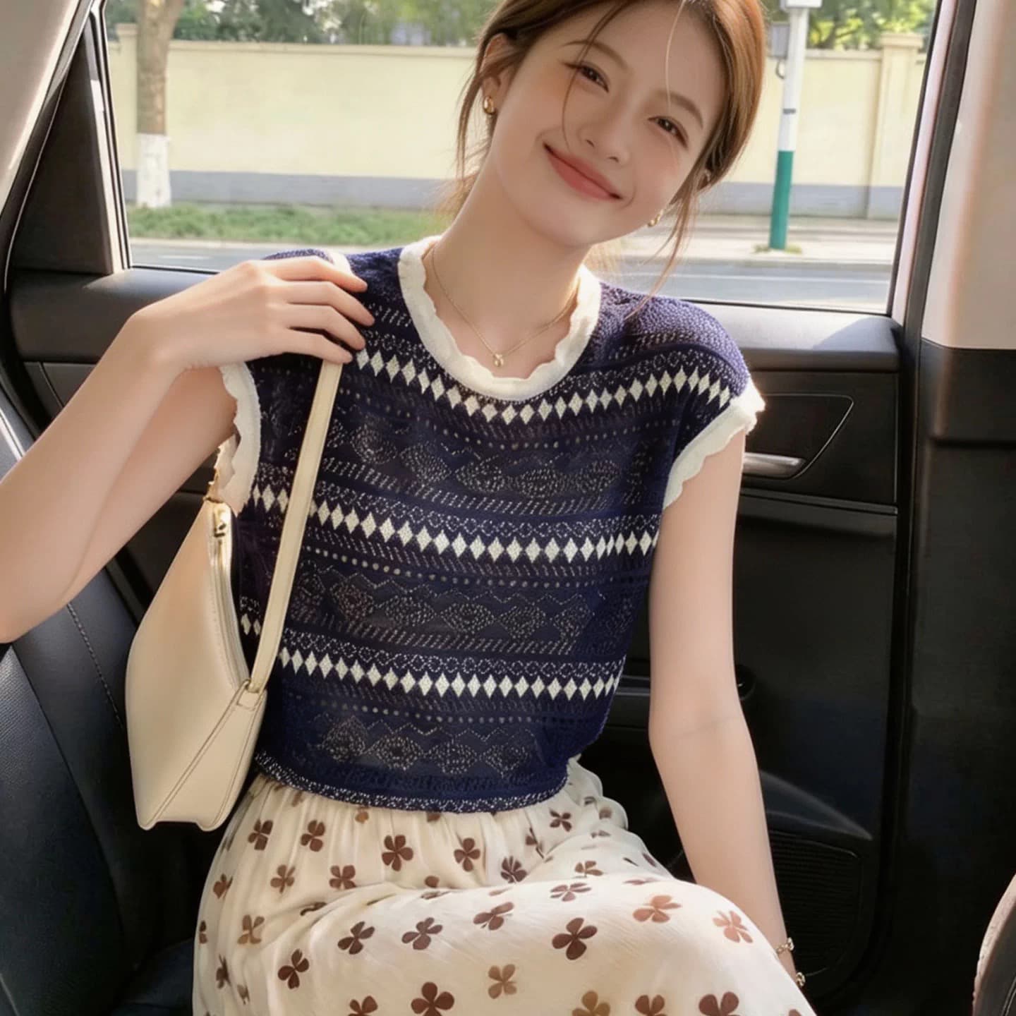 패션 고유 한 디자인 센스 배색 링 그리드 스트라이프 반팔 티셔츠 여성 Chic 그레이트 봐라. 레이스 홀로우 아웃 맨위 여름 이미지 5