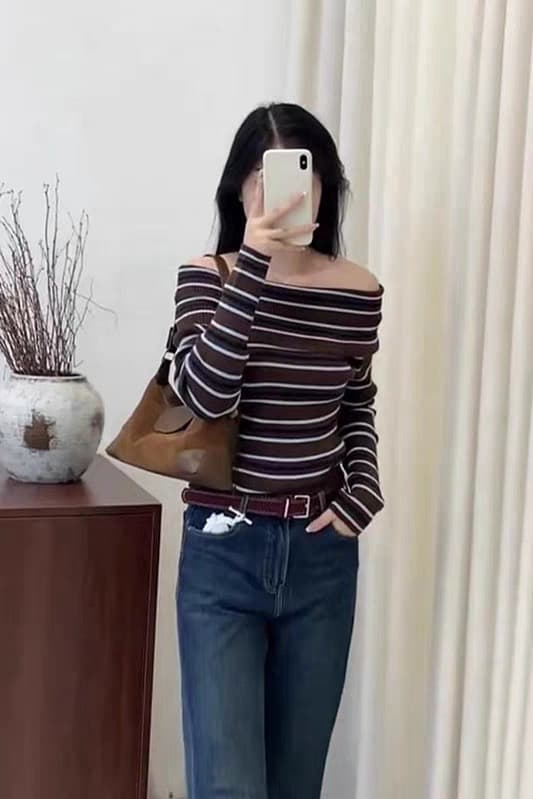가을 겨울 품격 배색 스트라이프 한 단어 오프숄더 다용도 니트 스웨터 작은 셔츠 긴팔 슬림해 보이는 맨위 상세 이미지 2