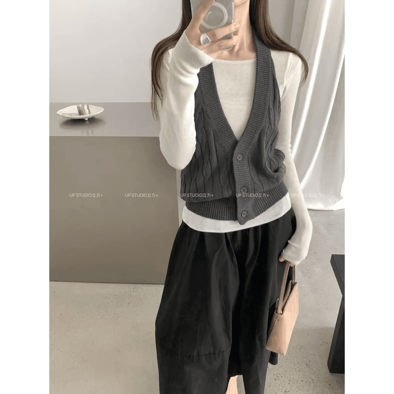 가을 켜기 새로운 인터넷 유명인 폭발 한 부서 디자인 센스 꽈배기 백리스 행침 목 조끼 니트 스웨터 이미지 5