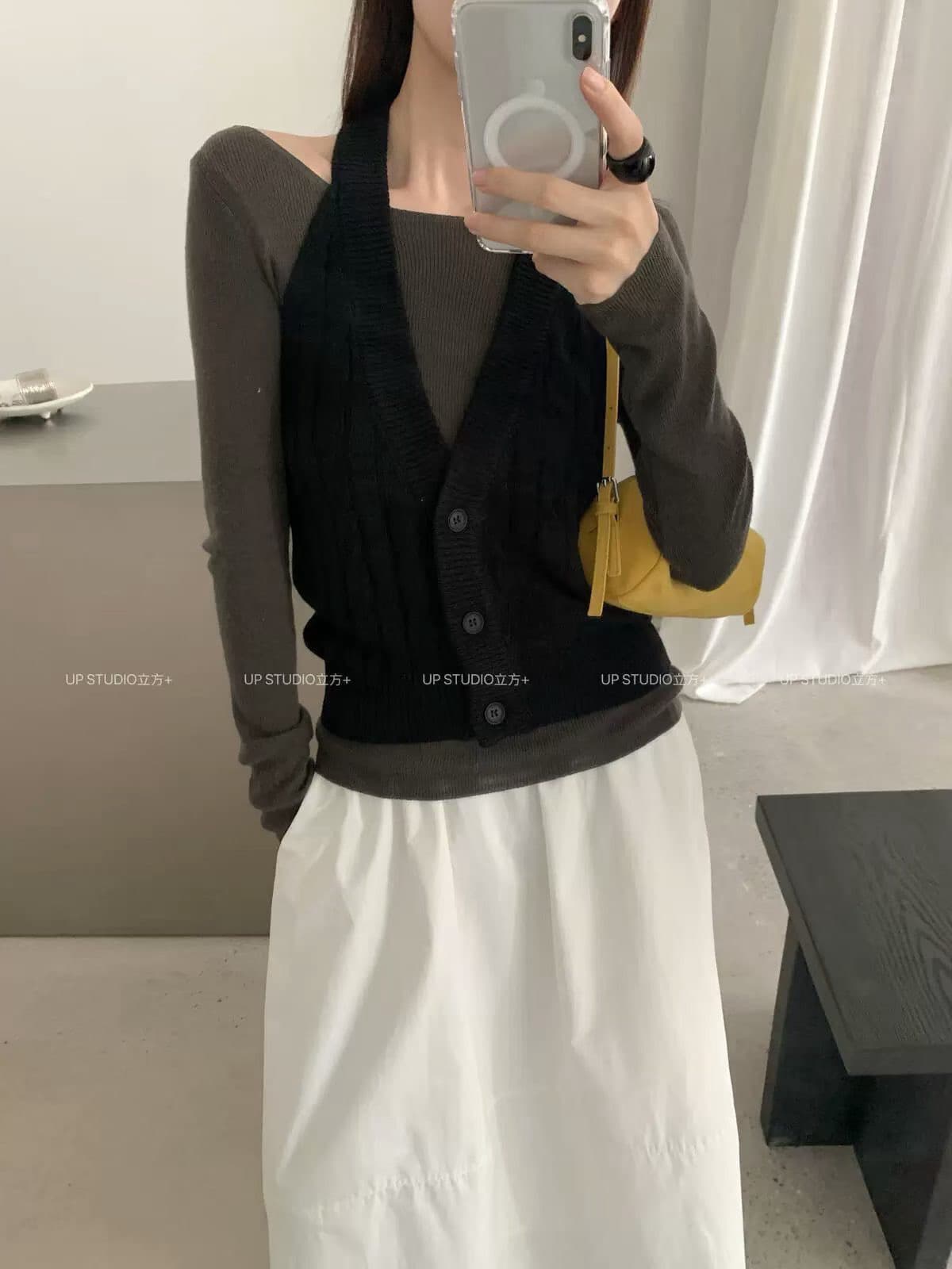 가을 켜기 새로운 인터넷 유명인 폭발 한 부서 디자인 센스 꽈배기 백리스 행침 목 조끼 니트 스웨터 상세 이미지 2