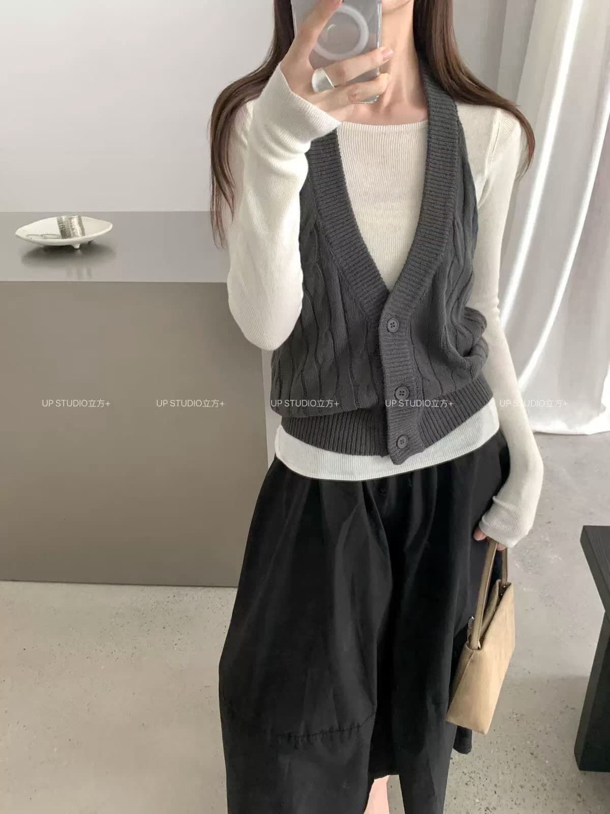 가을 켜기 새로운 인터넷 유명인 폭발 한 부서 디자인 센스 꽈배기 백리스 행침 목 조끼 니트 스웨터 상세 이미지 3