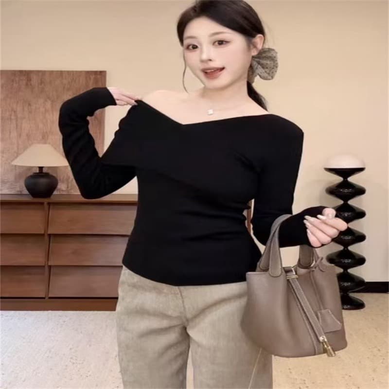 가을 겨울 새로운 몸매 가꾸기 슬림해 보이는 디자인 센스 V넥 이슬 쇄골 긴팔 니트 스웨터