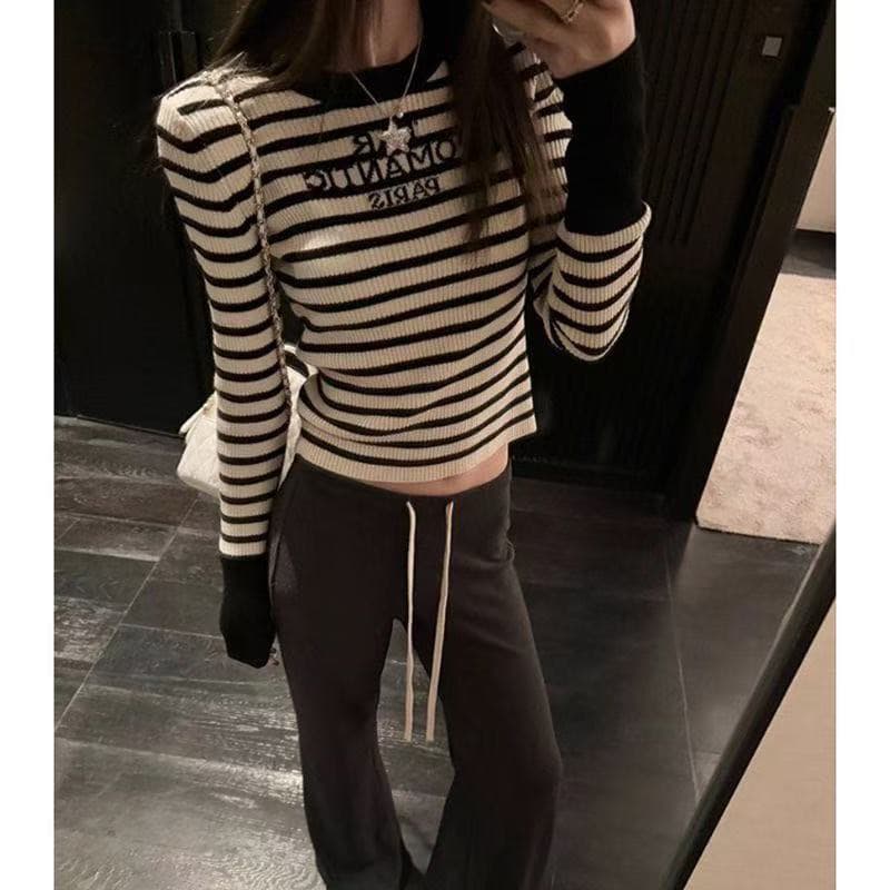 핫걸 바람 블랙 살구 스트라이프 라운드 넥 긴팔 티셔츠 여성 가을 새로운 알파벳 프린트 몸매 가꾸기 슬림해 보이는 배색 맨위 상세 이미지 1