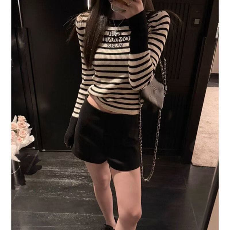 핫걸 바람 블랙 살구 스트라이프 라운드 넥 긴팔 티셔츠 여성 가을 새로운 알파벳 프린트 몸매 가꾸기 슬림해 보이는 배색 맨위 상세 이미지 3