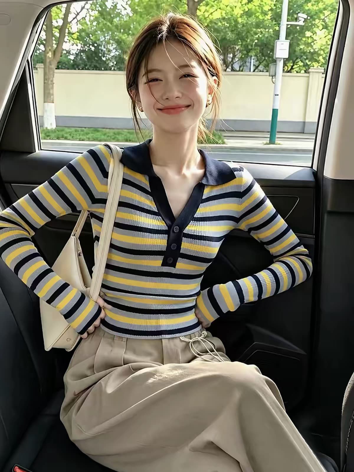 레트로 배색 스트라이프 긴팔 니트 스웨터 여성 2026 가을 새로운 몸매 가꾸기 기본 셔츠 작은 키 착용 잡아라. 의류 상세 이미지 1