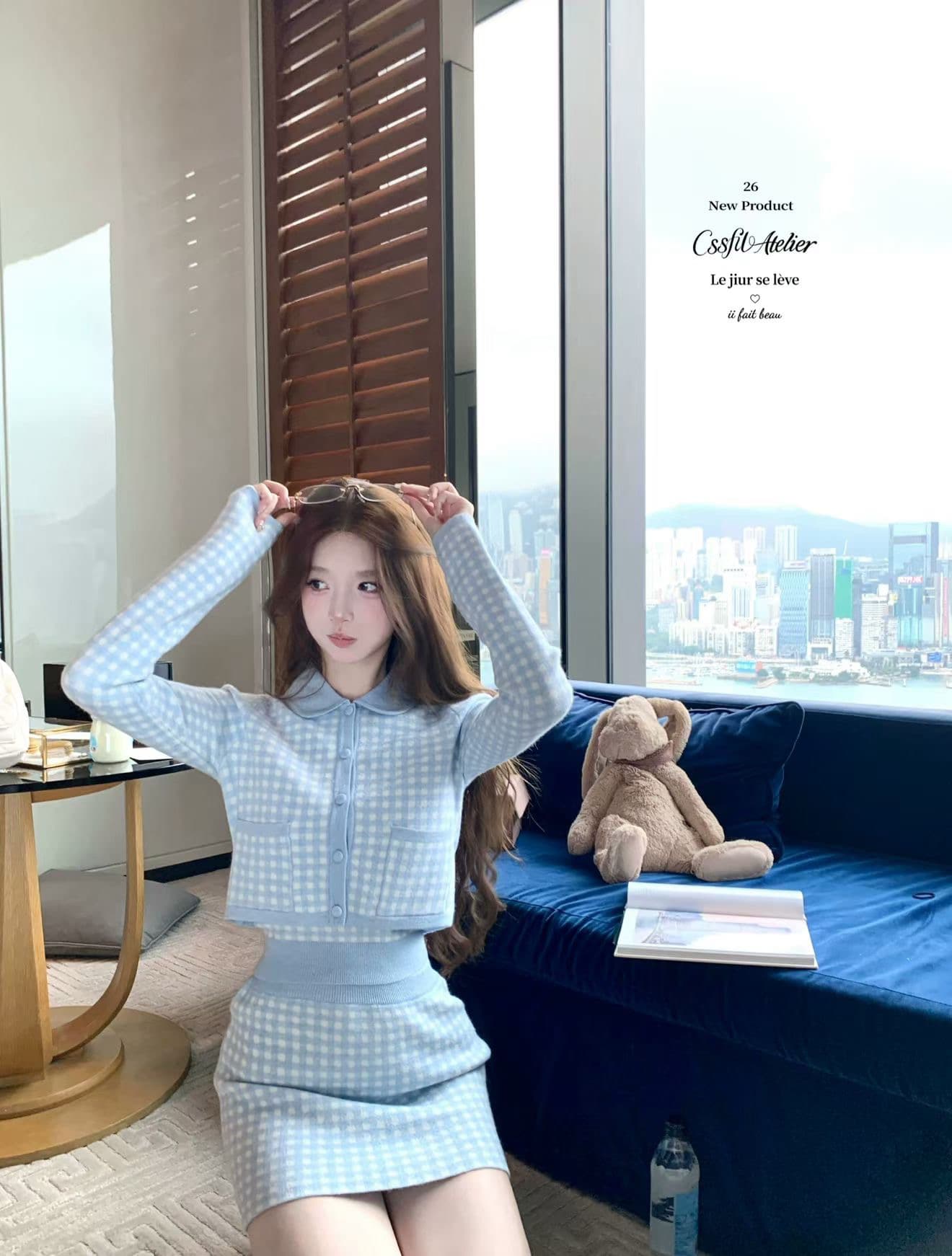 가을 새로운 바다 소금 향기로운 노래 블루 그리드 분말 그리드 오픈 가디건 조끼 반 스커트 3종 세트 세트 여성 트렌디 상세 이미지 4