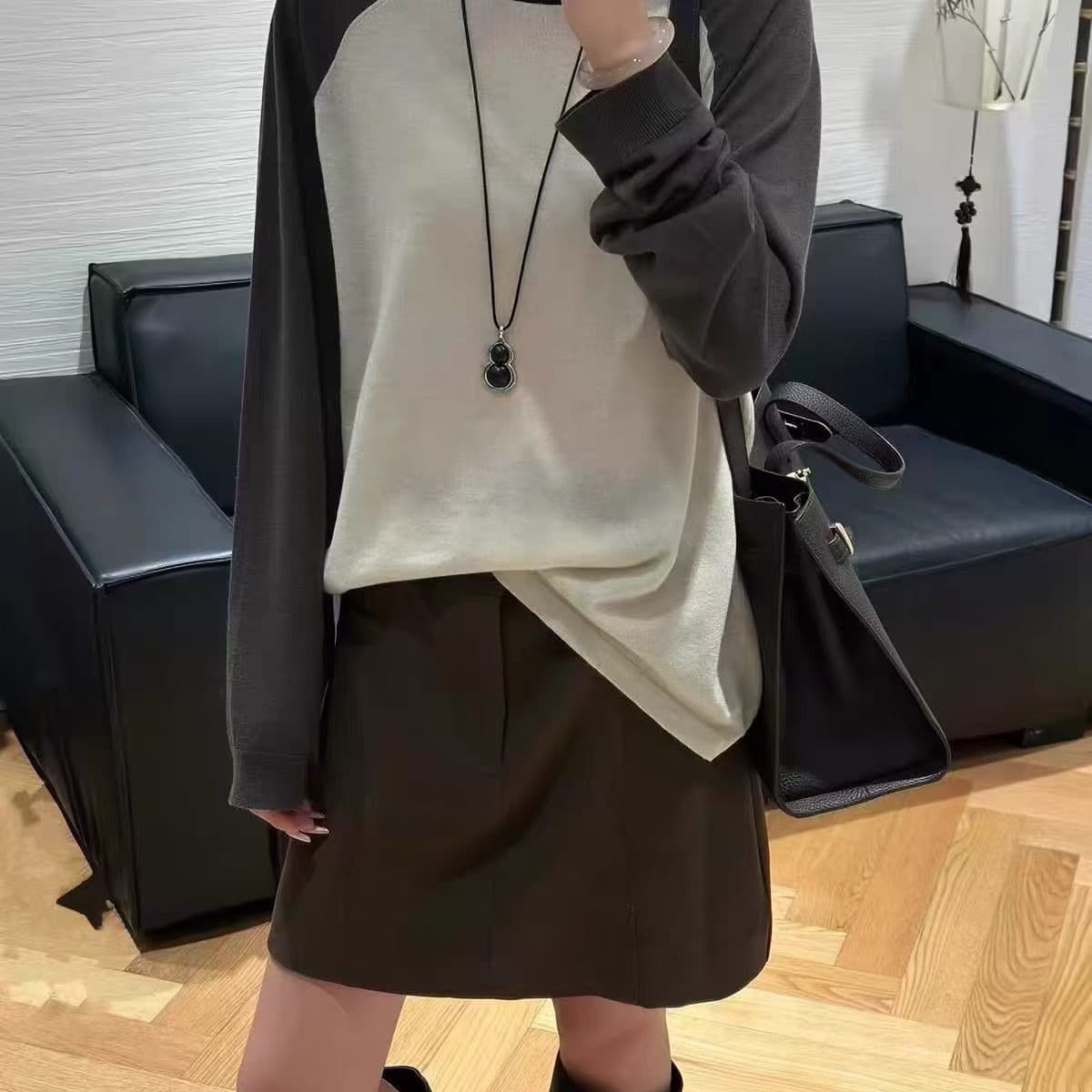 유럽 역 익스트림 제인 바람 라운드 넥 배색 삽입 어깨 소매 패션 미니멀리즘 루즈핏 다용도 양모 니트 스웨터 기본 셔츠 여성 상세 이미지 5
