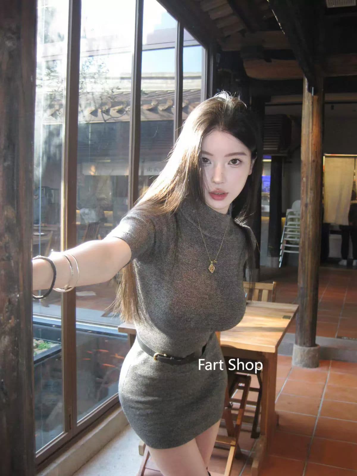 로얄 자매 타이트 스커트 여성 드레스 반하이넥 모직물 슬림해 보이는 타이트 반소매 짧은 치마 상세 이미지 10