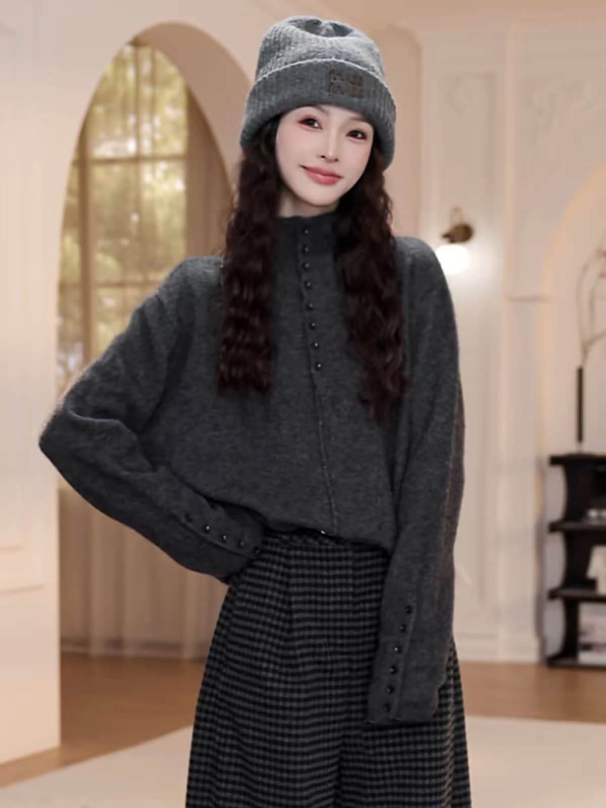 느긋한 바람 회색 반하이넥 단추 스웨터 여자 가을 겨울 루즈핏 패션 다용도 풀오버 긴팔 니트 스웨터 맨위 상세 이미지 2