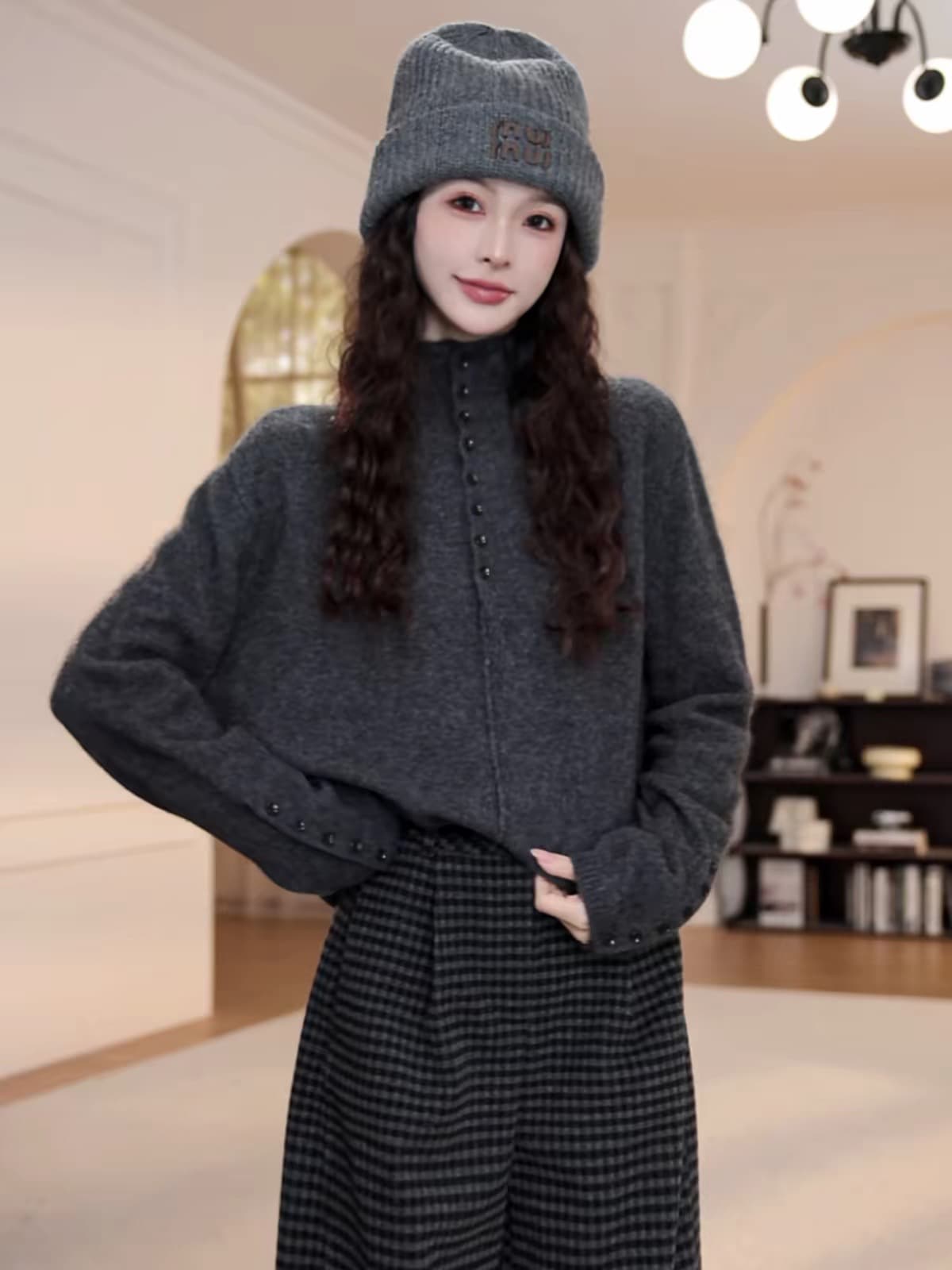 느긋한 바람 회색 반하이넥 단추 스웨터 여자 가을 겨울 루즈핏 패션 다용도 풀오버 긴팔 니트 스웨터 맨위 상세 이미지 4