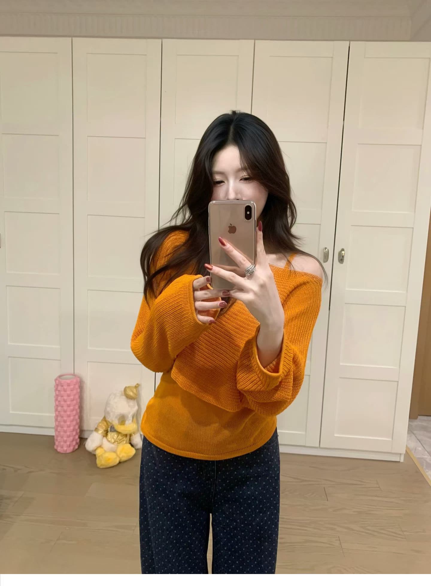 한 부서 핑크색 홀로우 아웃 긴팔 니트 스웨터 여성 이른 가을 작은 키 캐주얼 느긋한 바람 루즈핏 품격 오프숄더 맨위 이미지 2