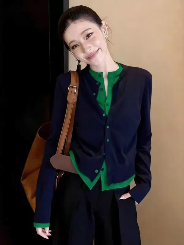 배색 페이크 레이어드 니트 오픈 가디건 여성 가을 새로운 작은 대중 Chic 긴팔 디자인 센스 슬림해 보이는 맨위 니트 스웨터