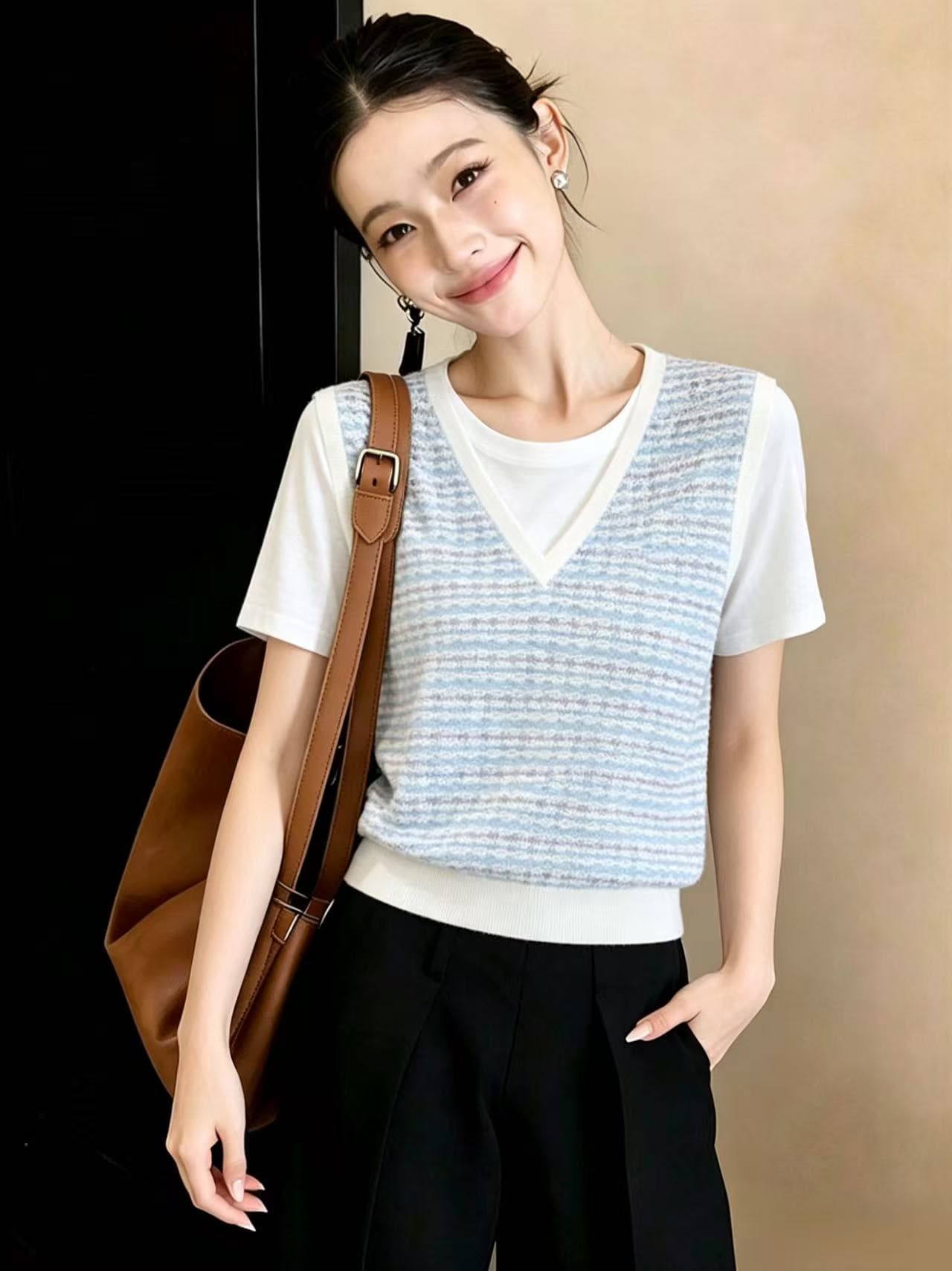 페이크 레이어드 반팔 T 여성 2026 여름 새로운 디자인 센스 스트라이프 패치워크 작은 샤넬 스타일 다용도 맨위 여성