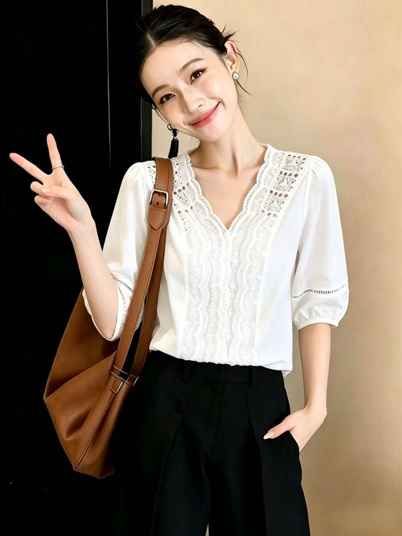 프랑스식 홀로우 아웃 레이스 V넥 화이트 여성 셔츠 2026 여름 드레스 새로운 우아함 Chic 거품 소매 맨위 여성 상세 이미지 1