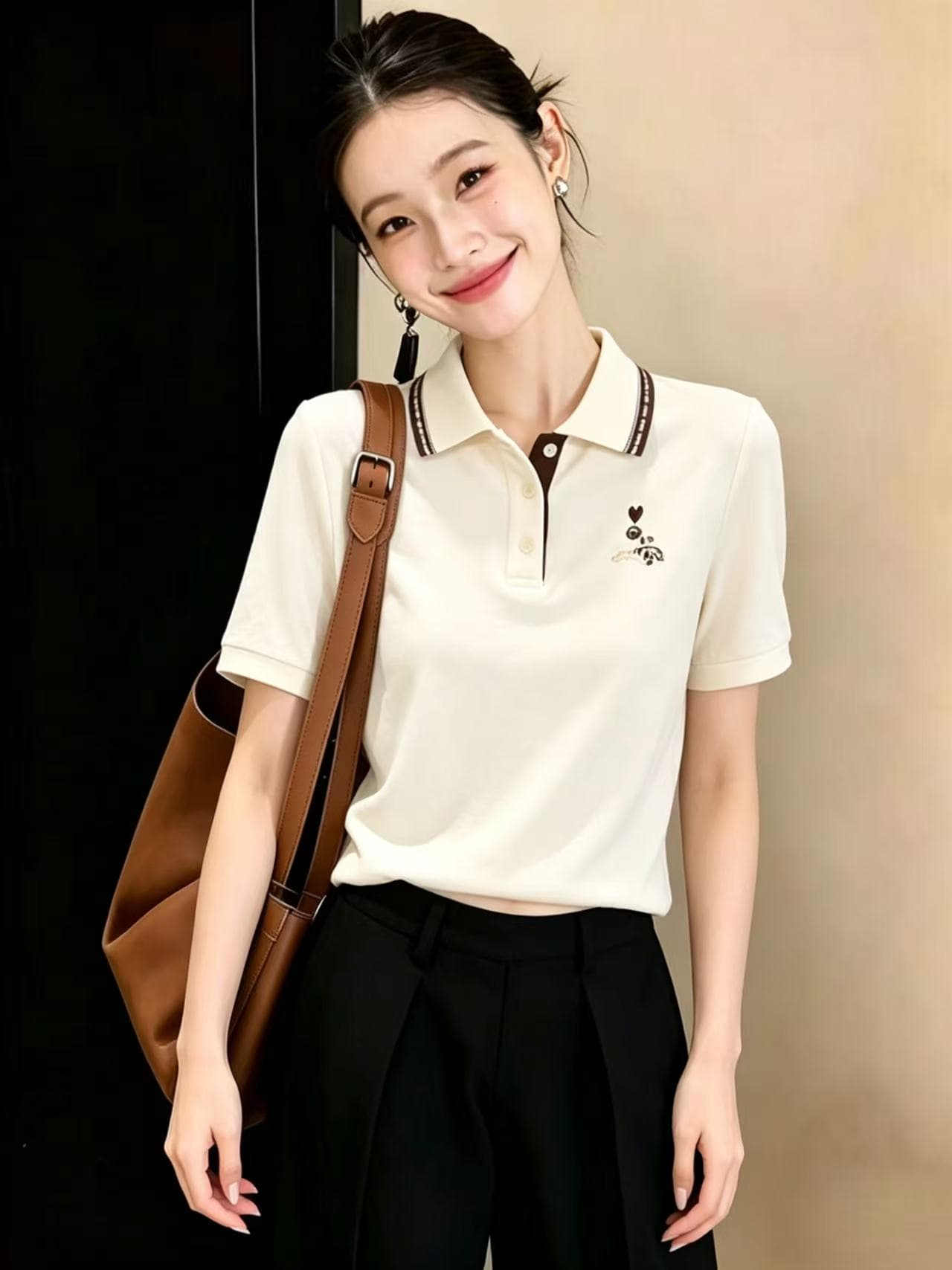 캐주얼 배색 polo 반팔 자수 맨위 2026 여름 새로운 유럽 상품 레트로 슬림해 보이는 학원 스타일 패션 여성 상세 이미지 3