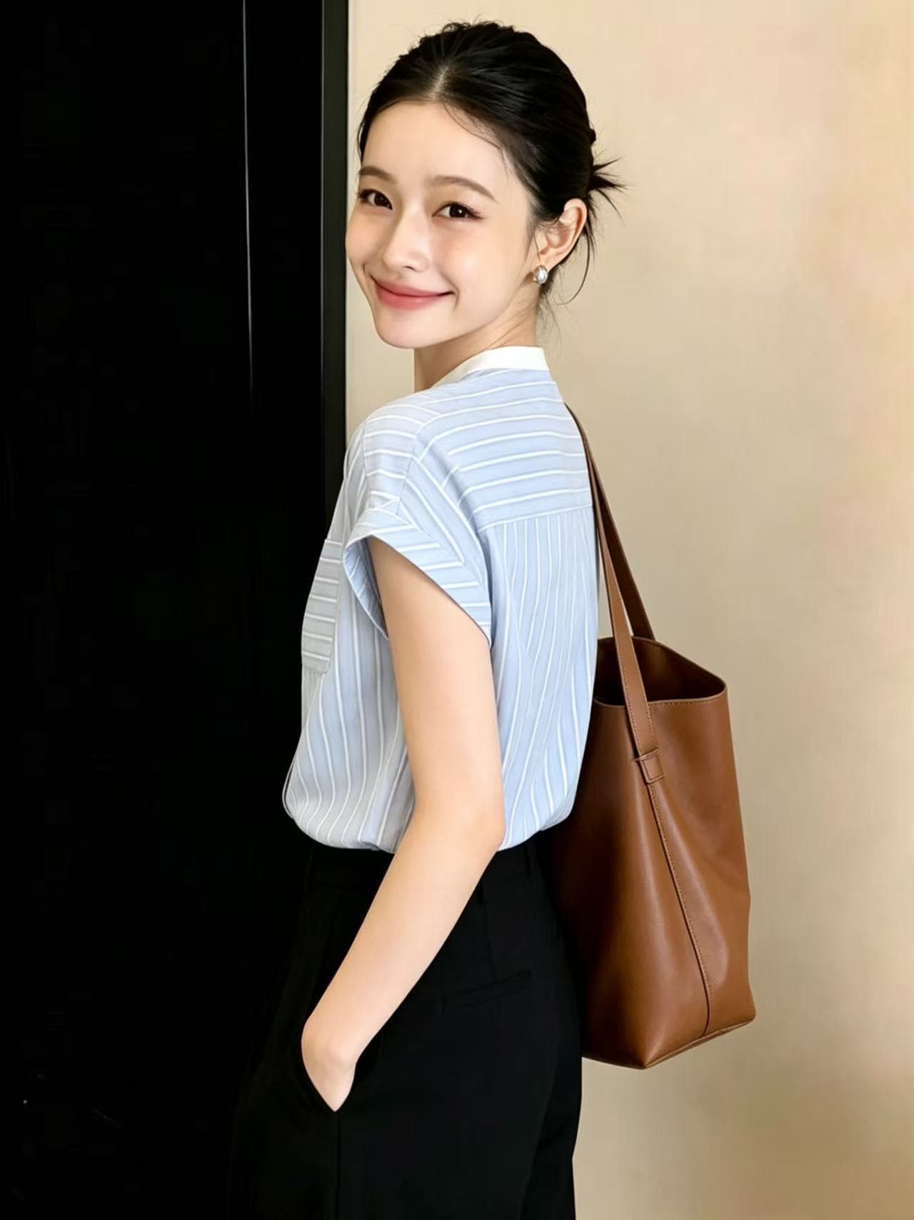 프랑스식 스트라이프 반팔 여성 셔츠 2026 여름 새로운 스탠드 칼라 배색 고급 센스 파란색 스트라이프 디자인 맨위 이미지 2
