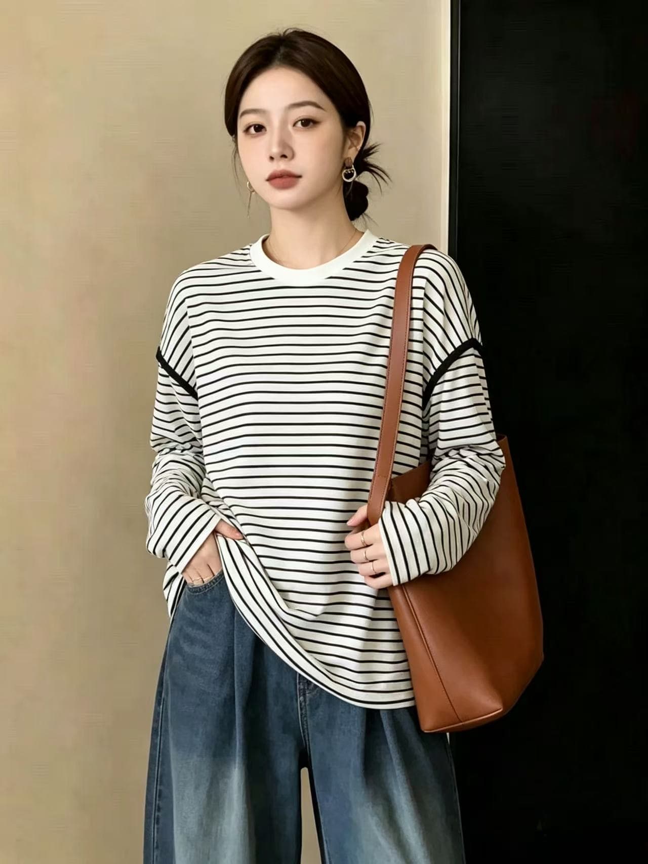 패션 스트라이프 T 2026 가을 의상 새로운 풀오버 패치워크 루즈핏 레트로 유럽 상품 디자인 센스 홍콩 느낌 맨위 이미지 2