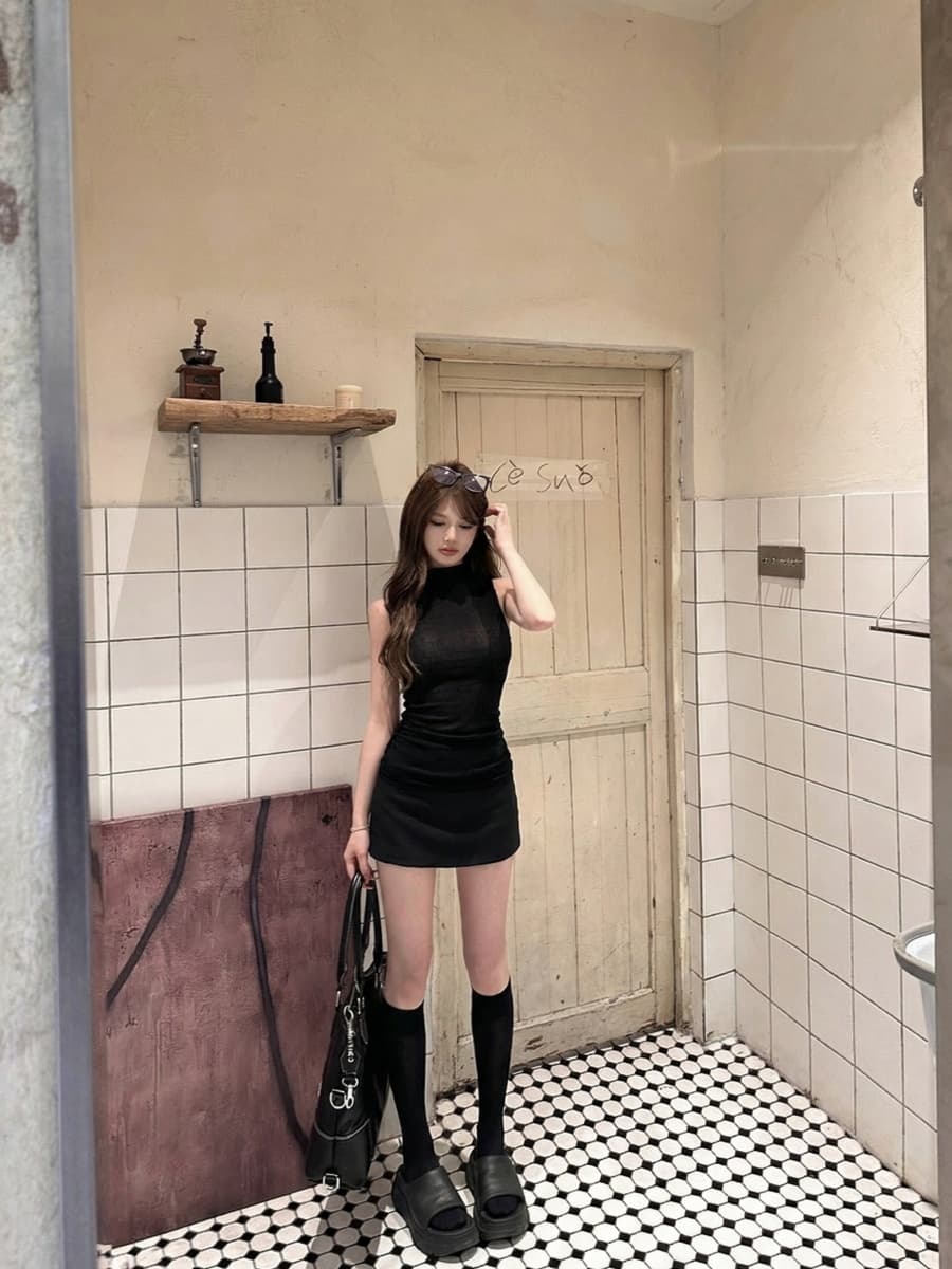 실사 정가 더블 색상 빛 아시아 인 하프 ~을 통해 허리 주름 장식 작은 터틀넥 민소매 조끼 슬림해 보이는 반신 스커트 상세 이미지 5