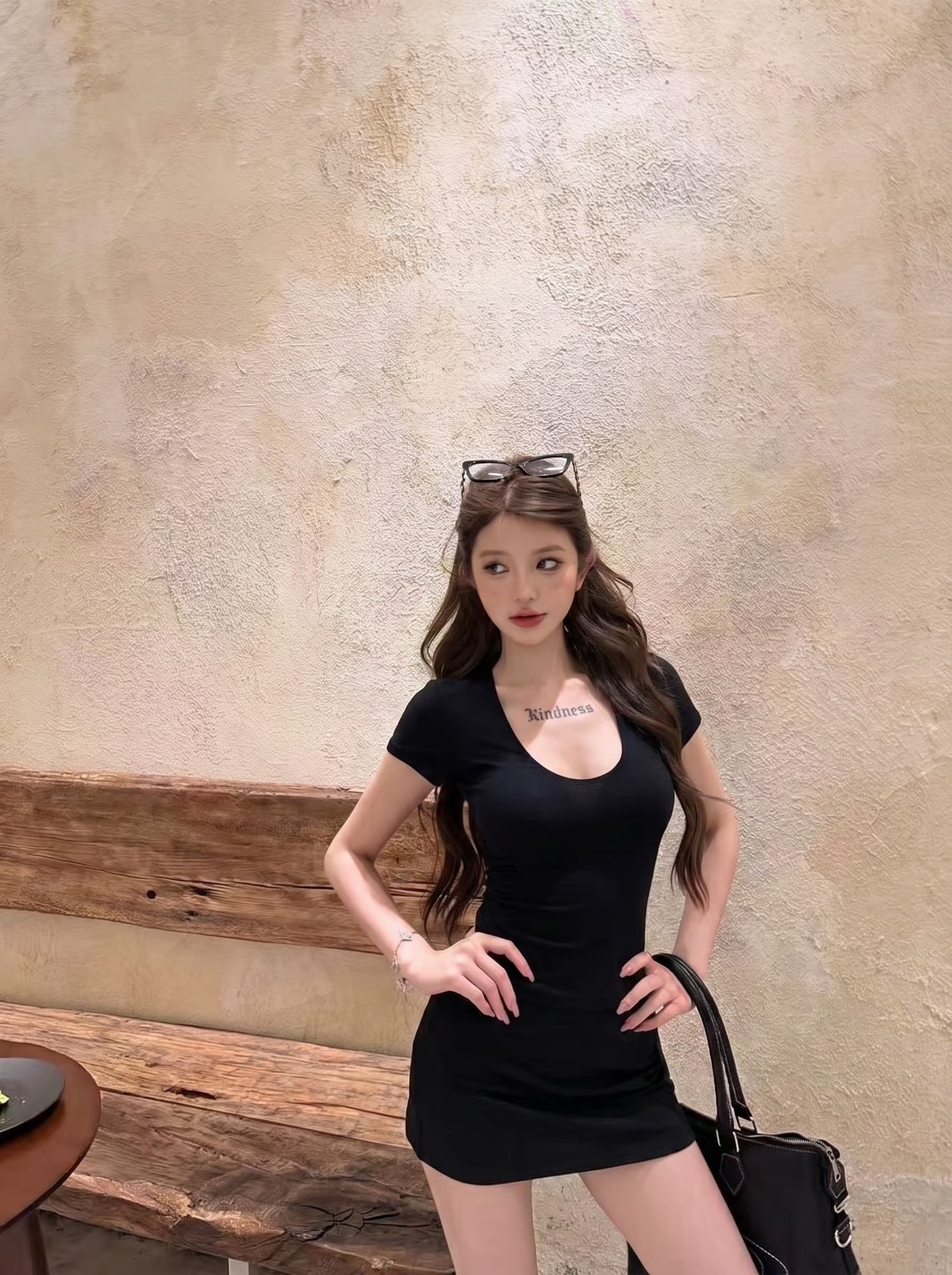 실사 정가 단색 u 칼라 타이트 맨위 레트로 핫걸 반 스커트 상세 이미지 1