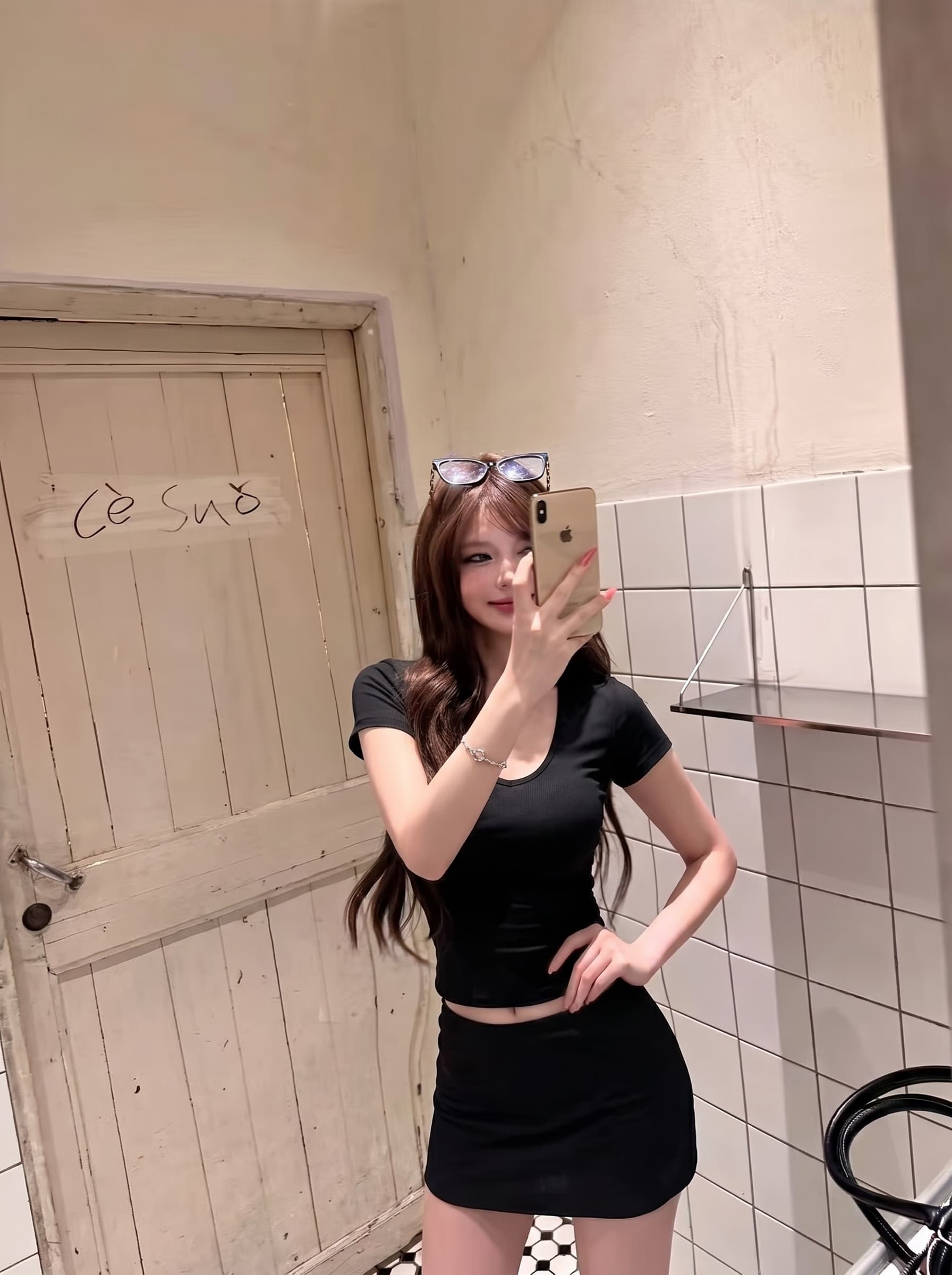 실사 정가 단색 u 칼라 타이트 맨위 레트로 핫걸 반 스커트 상세 이미지 8