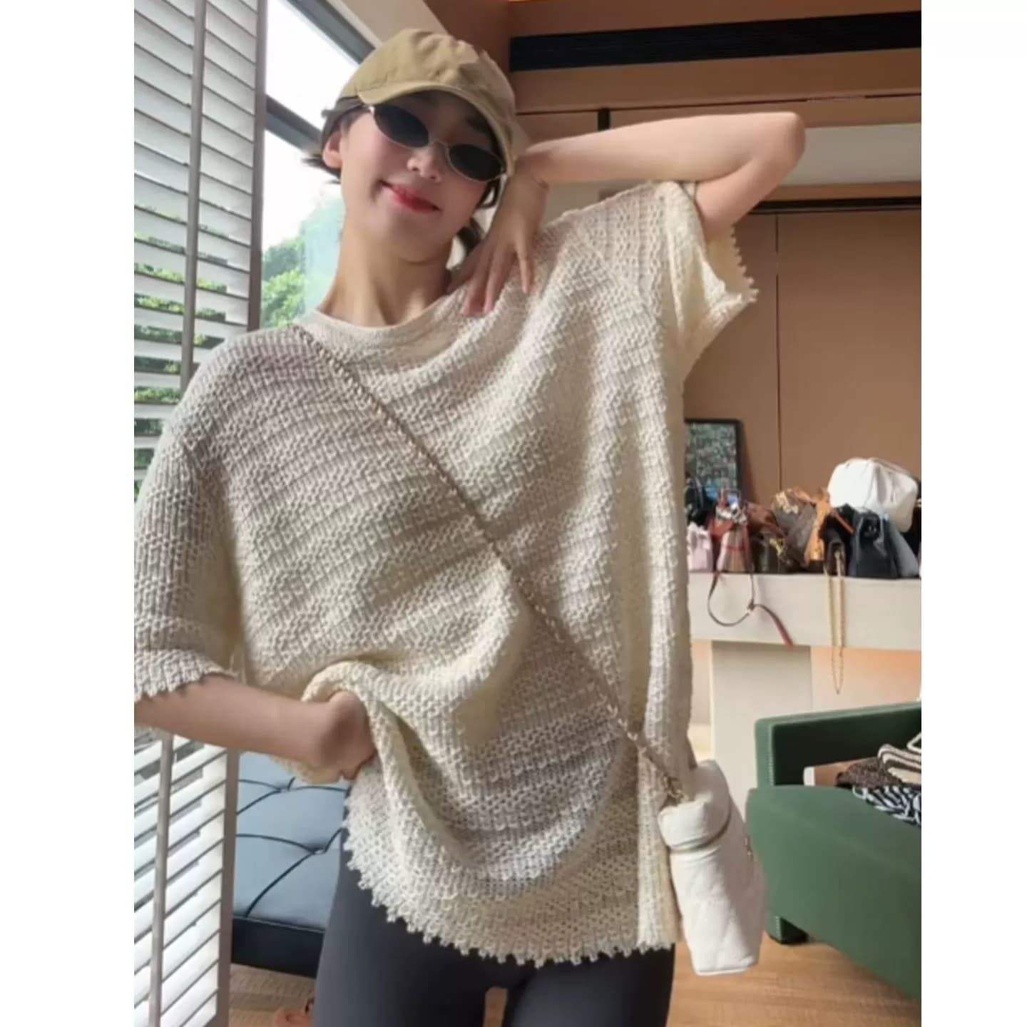 한 부서 레트로 깨진 측면 반팔 티셔츠 니트 스웨터 여성 여름 루즈핏 느긋한 바람을 피우다 롱 코트 패션 연령 감소 맨위
