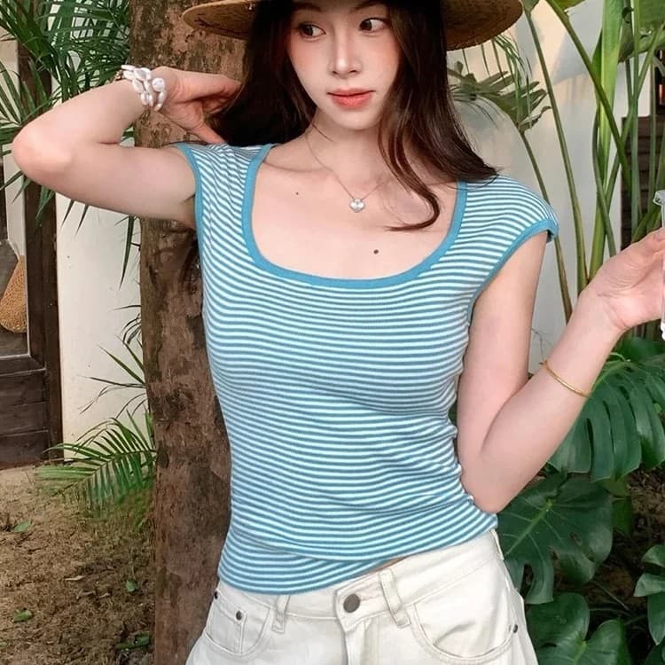 얕은 주황색 스트라이프 반팔 티셔츠 여성 2026 여름 새로운 한 부서 고급 센스 u 칼라 몸매 가꾸기 슬림해 보이는 연령 감소 맨위 이미지 3