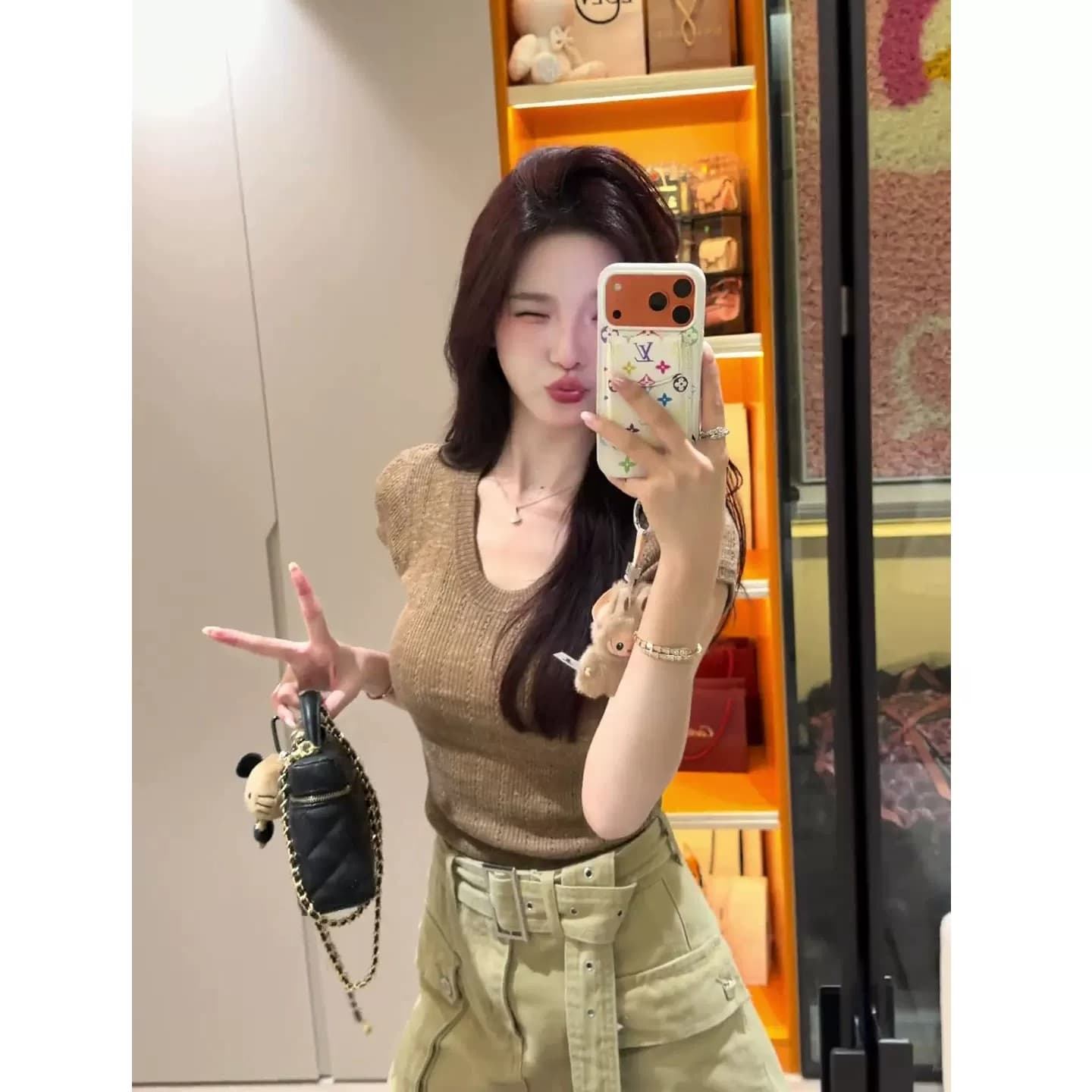 핑크색 u 칼라 홀로우 아웃 반팔 니트 스웨터 여성 여름 2026 새로운 몸매 가꾸기 슬림해 보이는 작은 키 얇은 스타일 맨위 이미지 5