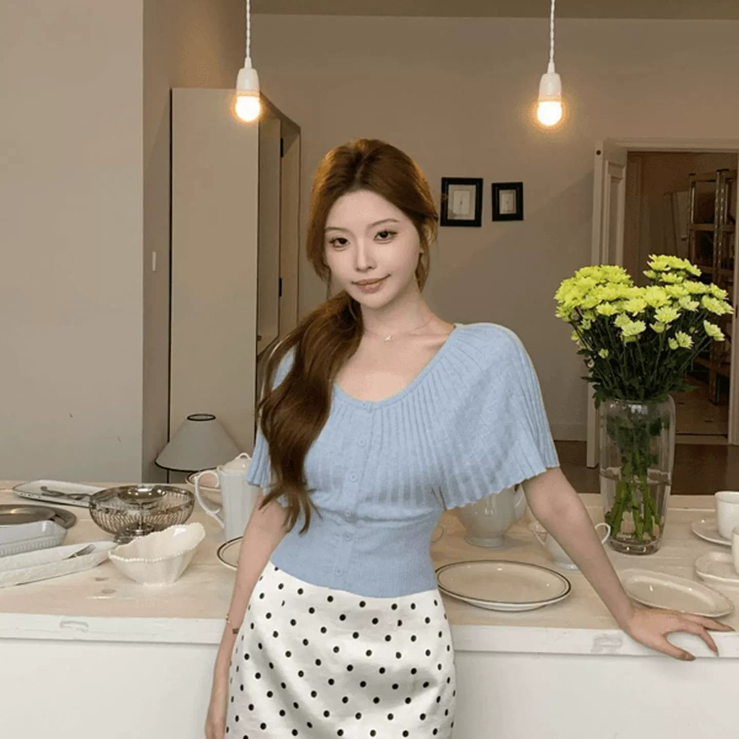 프랑스식 부드러운 바람 파란색 망토 니트 스웨터 여성 여름 새로운 반팔 V넥 허리 수축 슬림해 보이는 다용도 맨위 얇은