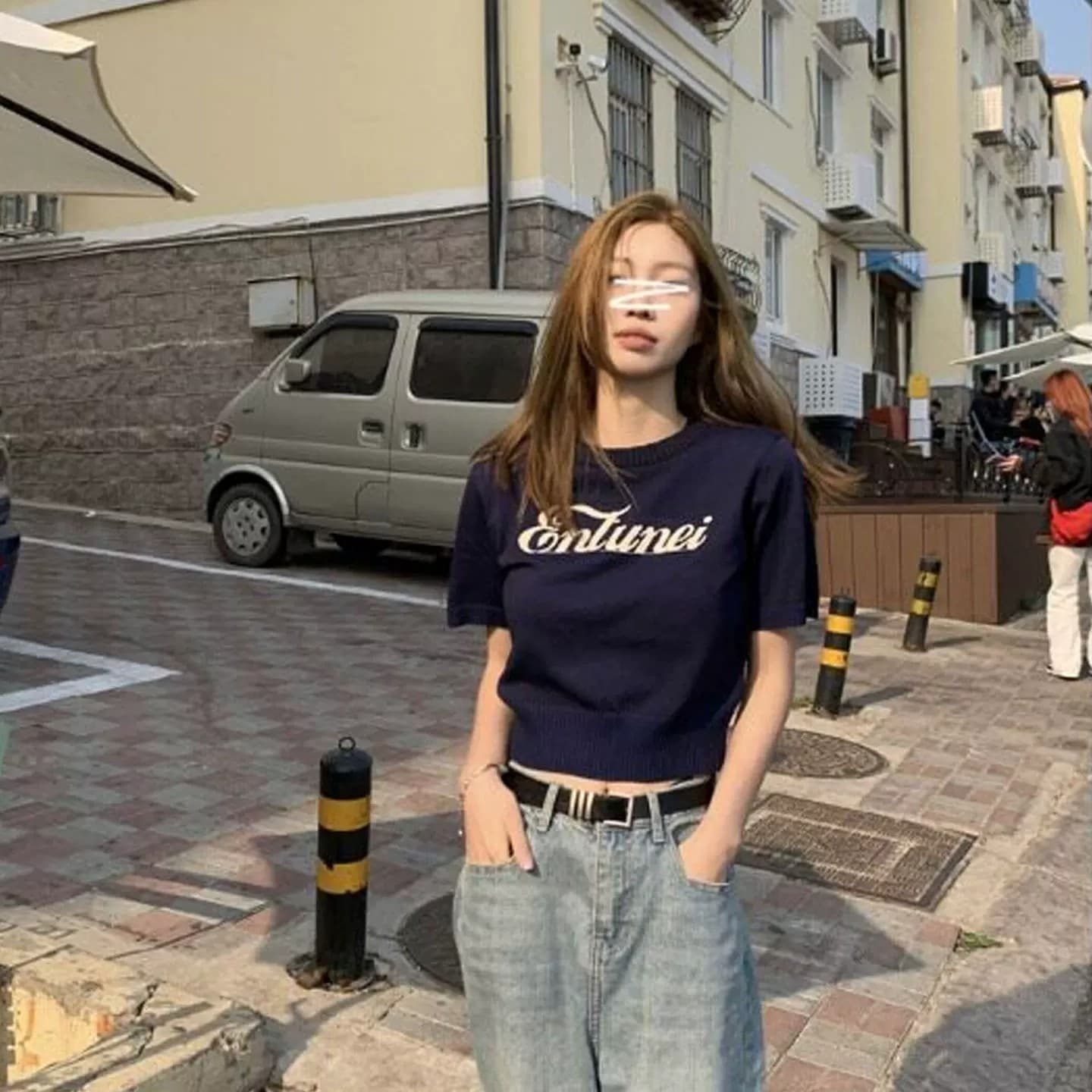 미니멀리즘 바람 알파벳 프린트 라운드 넥 반팔 니트 티셔츠 여성 여름 얇은 스타일 다용도 루즈핏 슬림해 보이는 쇼트 스타일 맨위 상세 이미지 4