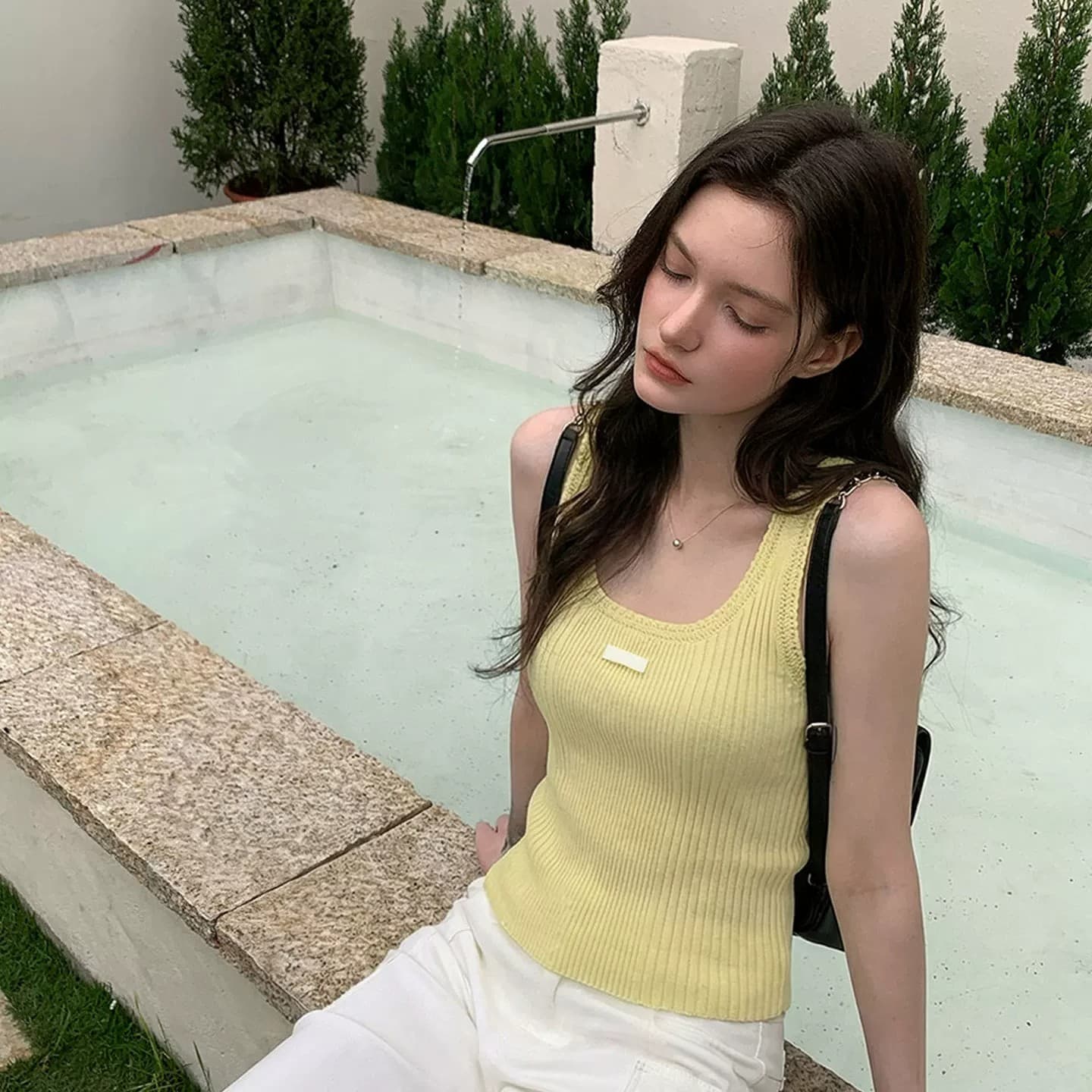 파란색 니트 캐미솔 여름 몸매 가꾸기 슬림해 보이는 미니멀리즘 다용도 기본 셔츠 핫걸 통기성 민소매 맨위 이미지 5