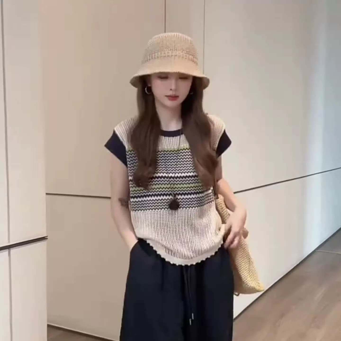 한 부서 착용 가져 가라. 배색 라운드 넥 스트라이프 작은 날다 소매 짠 셔츠 여성 여름 디자인 센스 고유 한 작은 대중 얇은 스타일 맨위 상세 이미지 1