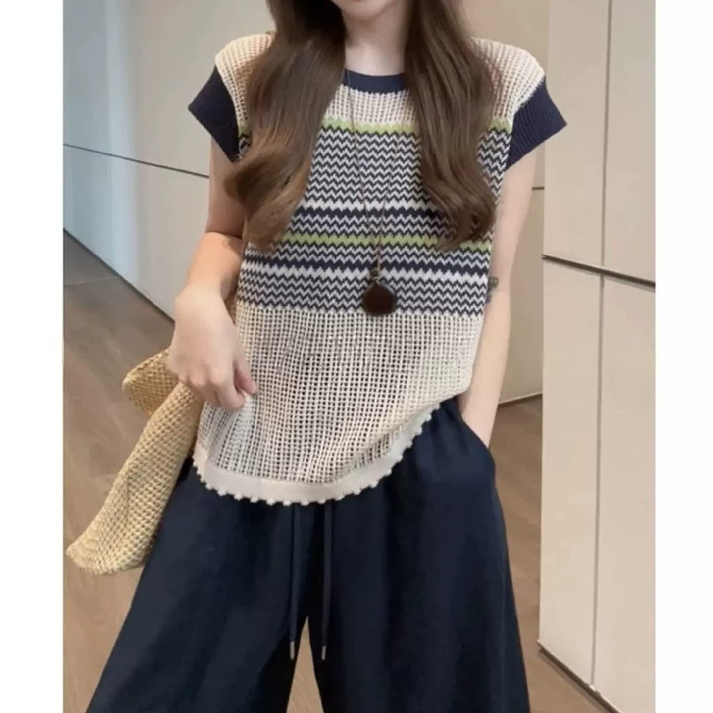 한 부서 착용 가져 가라. 배색 라운드 넥 스트라이프 작은 날다 소매 짠 셔츠 여성 여름 디자인 센스 고유 한 작은 대중 얇은 스타일 맨위 상세 이미지 5
