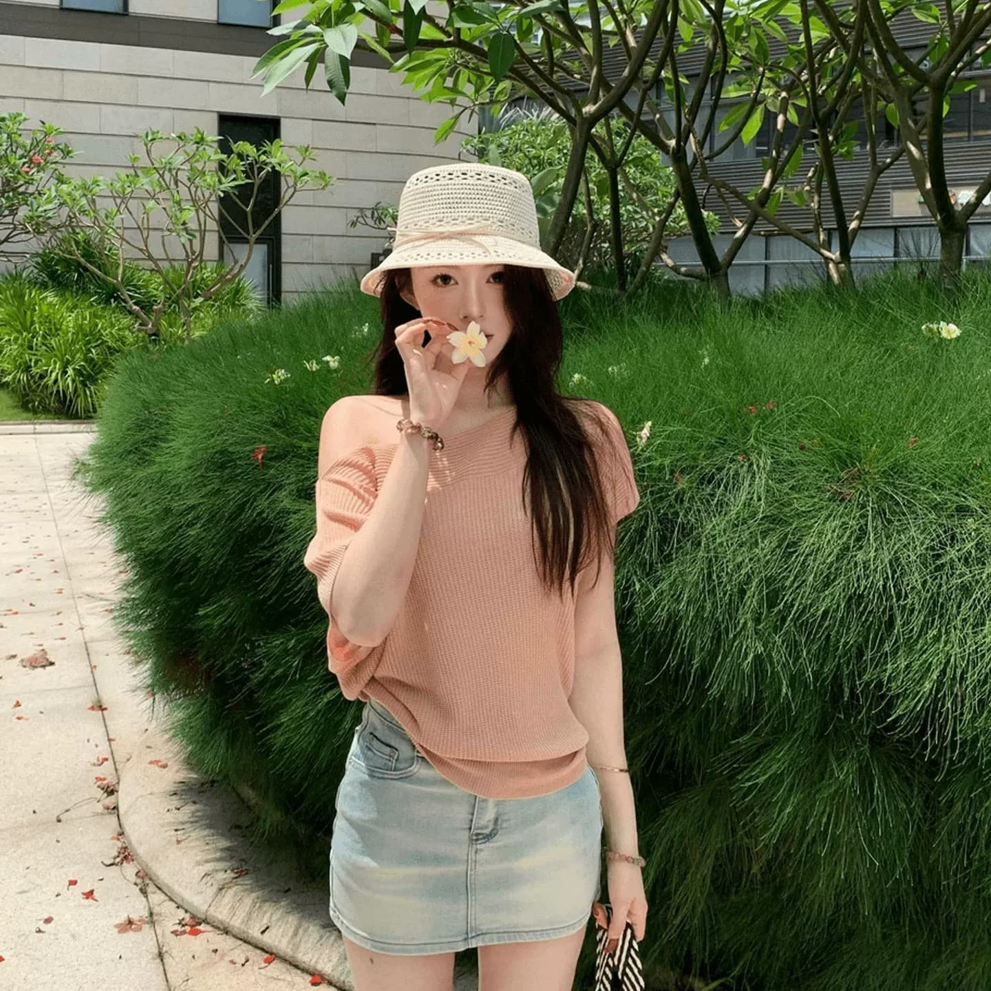 한 부서 비스듬한 어깨 황색 얼음 실크 니트 스웨터 여성 여름 얇은 스타일 몸매 가꾸기 슬림해 보이는 오프숄더 섹시함 미니멀리즘 반팔 맨위 이미지 5