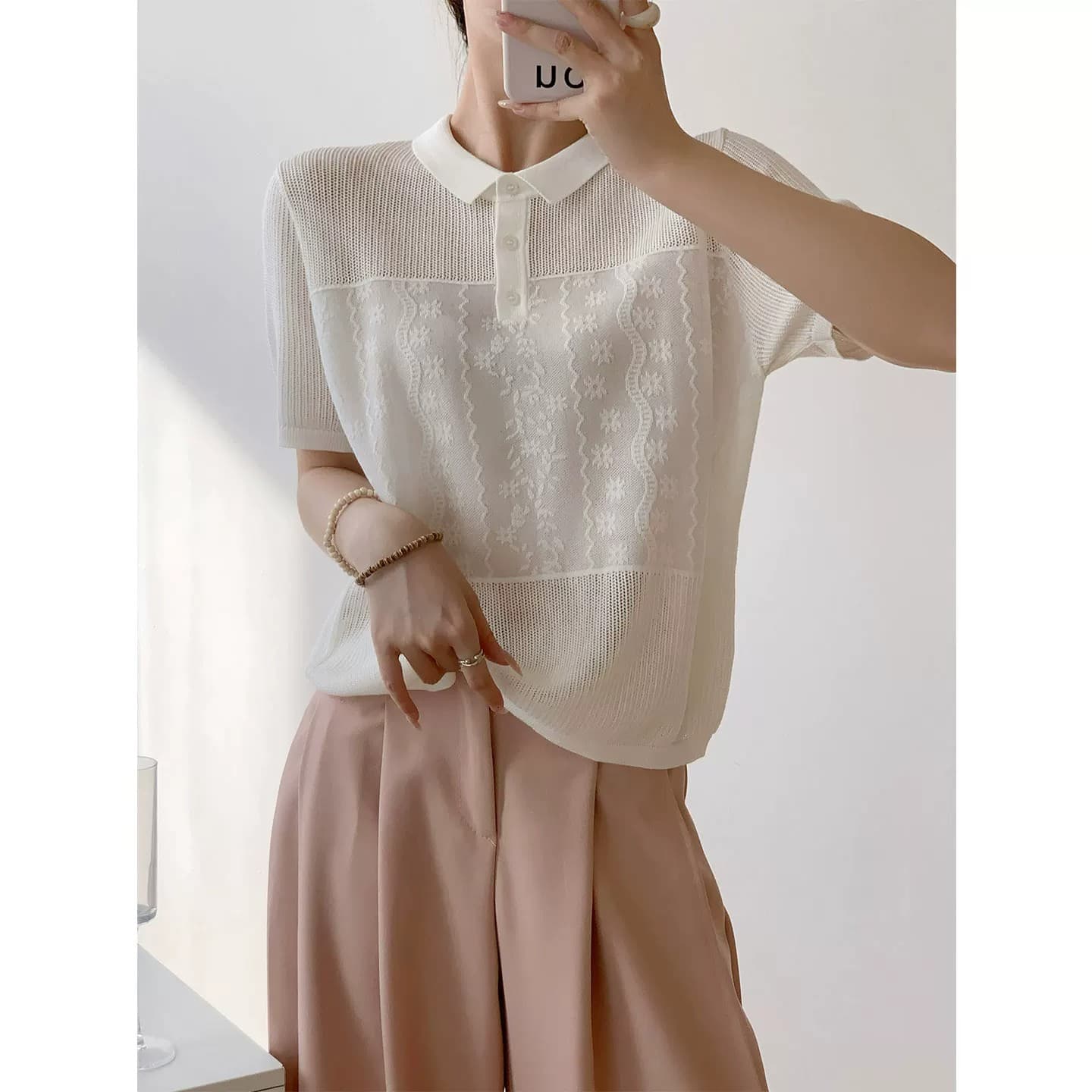 2026 새로운 프랑스식 레트로 POLO 칼라 자수 홀로우 아웃 니트 스웨터 여성 여름 슬림해 보이는 느긋한 바람 폴로 칼라 맨위 이미지 5