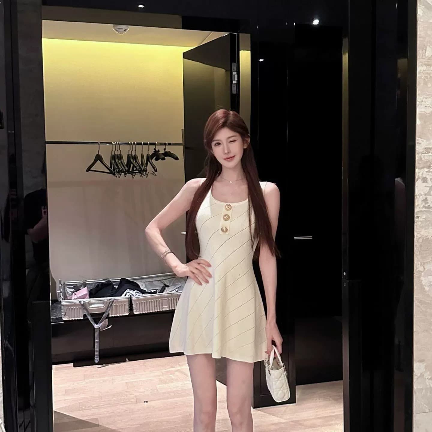 천 금빛 바람 u 칼라 링 그리드 민소매 니트 여성 드레스 여름 작은 키 허리 수축 슬림해 보이는 한 마디 품격 미니 스커트 이미지 2