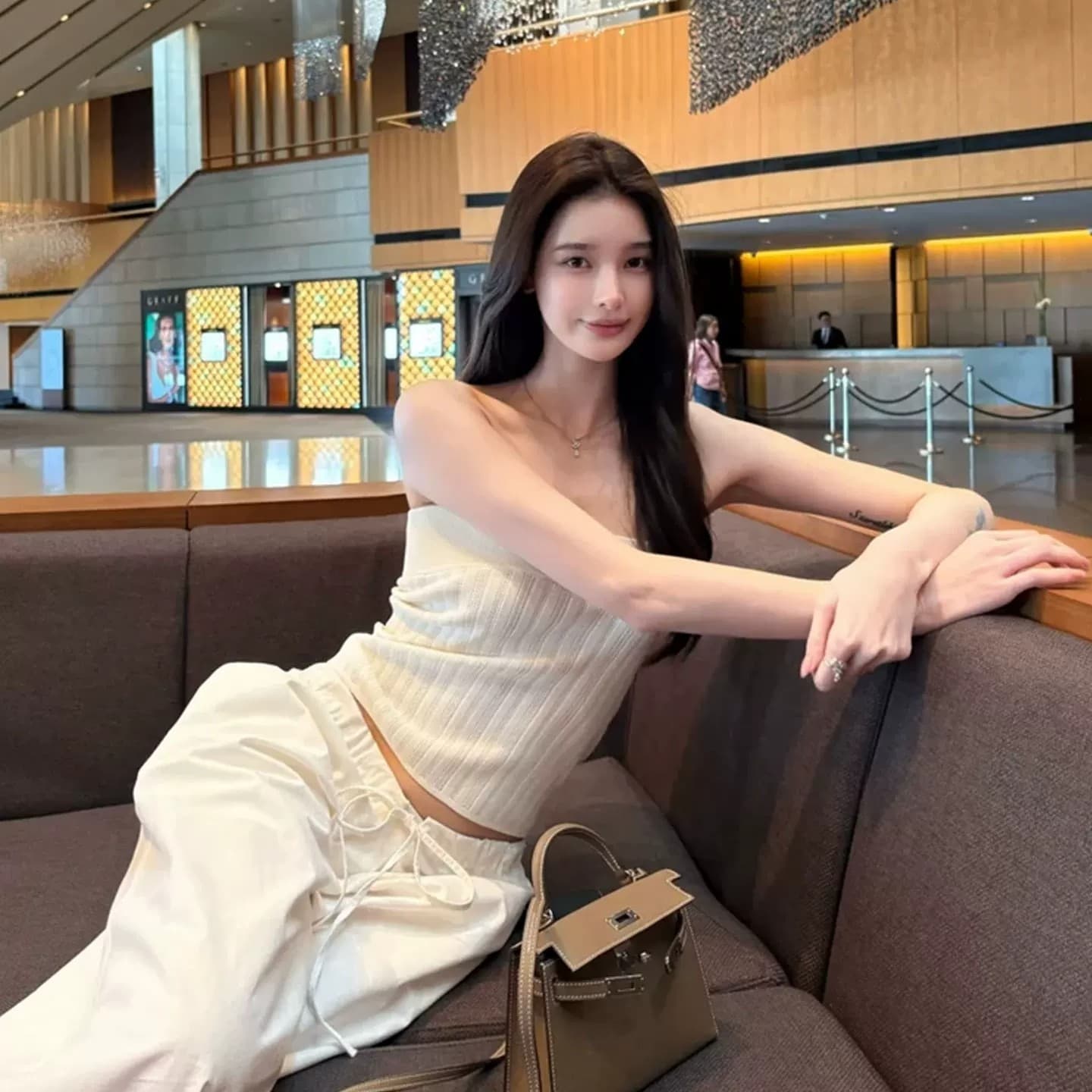 한 부서 부드러운 한 부서 바람 오프숄더 구덩이 기사 니트 튜브탑 조끼 여성 여름 얇은 스타일 외출용 핫걸 맨위 이미지 4