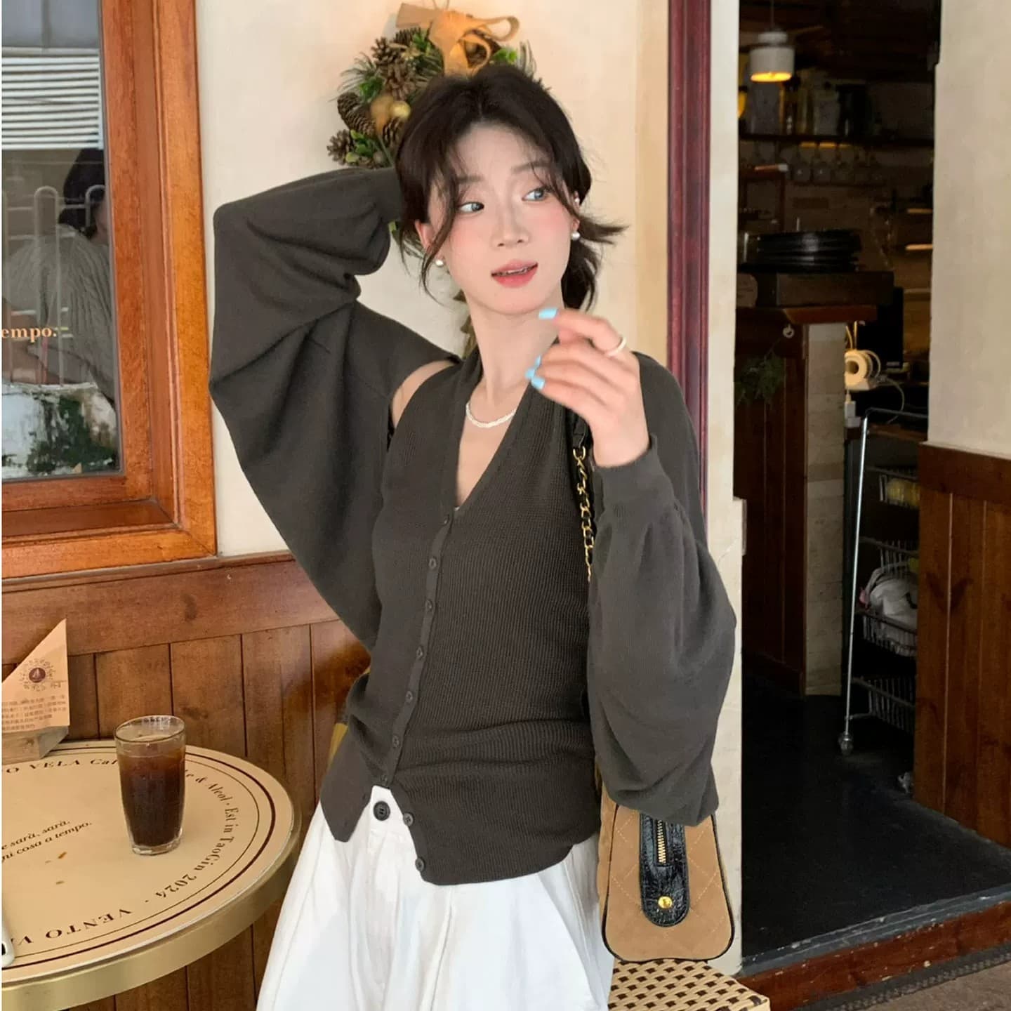 이른 가을 부드러운 몸매 가꾸기 슬림해 보이는 배트윙 소매 니트 오픈 가디건 조끼 여성 새로운 디자인 센스 투피스 세트 여성 의류 세트 상세 이미지 1