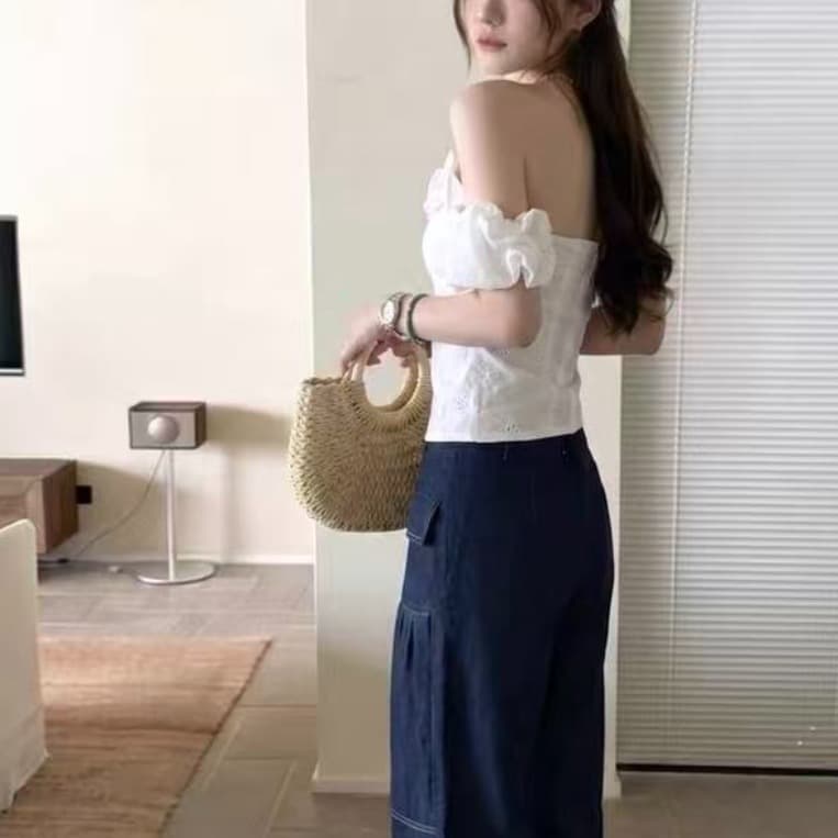3 차원 레이스 홀로우 아웃 맨위 여성 고급 센스 보트넥 자수 쇼트 스타일 블라우스 셔츠 작은 셔츠 몸매 가꾸기 절묘한 이미지 3