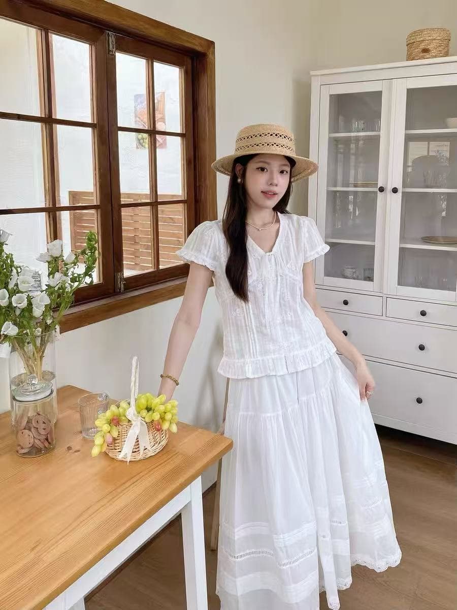 자수 패치워크 레이스 레이스 쇼트 스타일 셔츠 얇고 가벼운 맨위 V넥 레이스업 Feifei 소매 프릴 작은 셔츠 상세 이미지 9