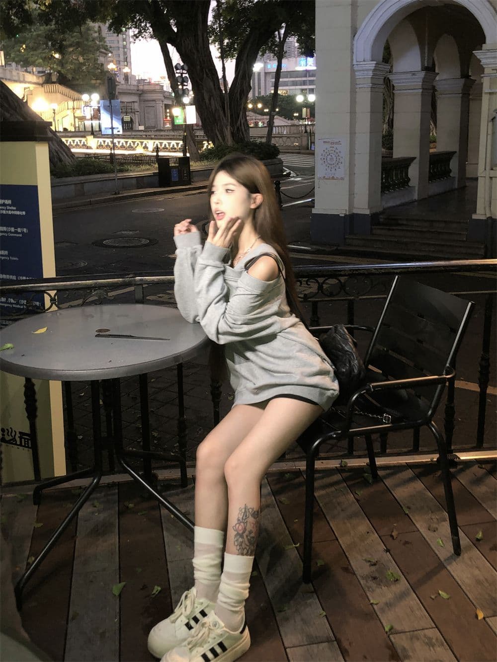 2026 한국 대외 무역 후아 면 복합 느긋한 바람 오프숄더 긴팔 슬림해 보이는 Chic 비스듬한 어깨 의류 상세 이미지 2
