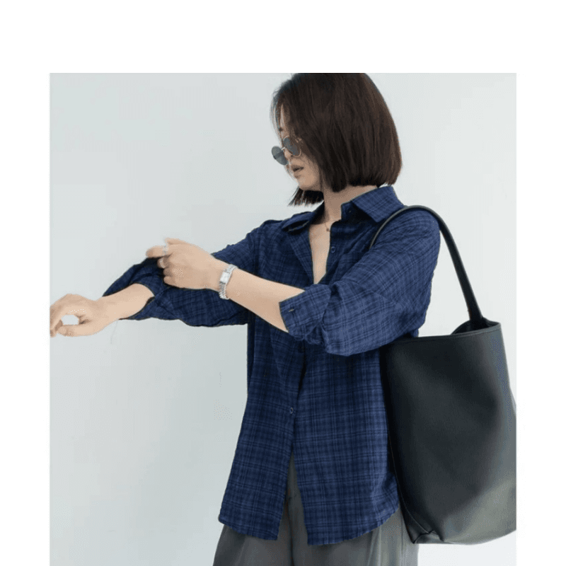 레트로 블루 색상 체크무늬 여성 셔츠 루즈핏 느긋한 바람 슈퍼 잘 생긴 긴팔 셔츠 맨위 자외선 차단 이미지 3