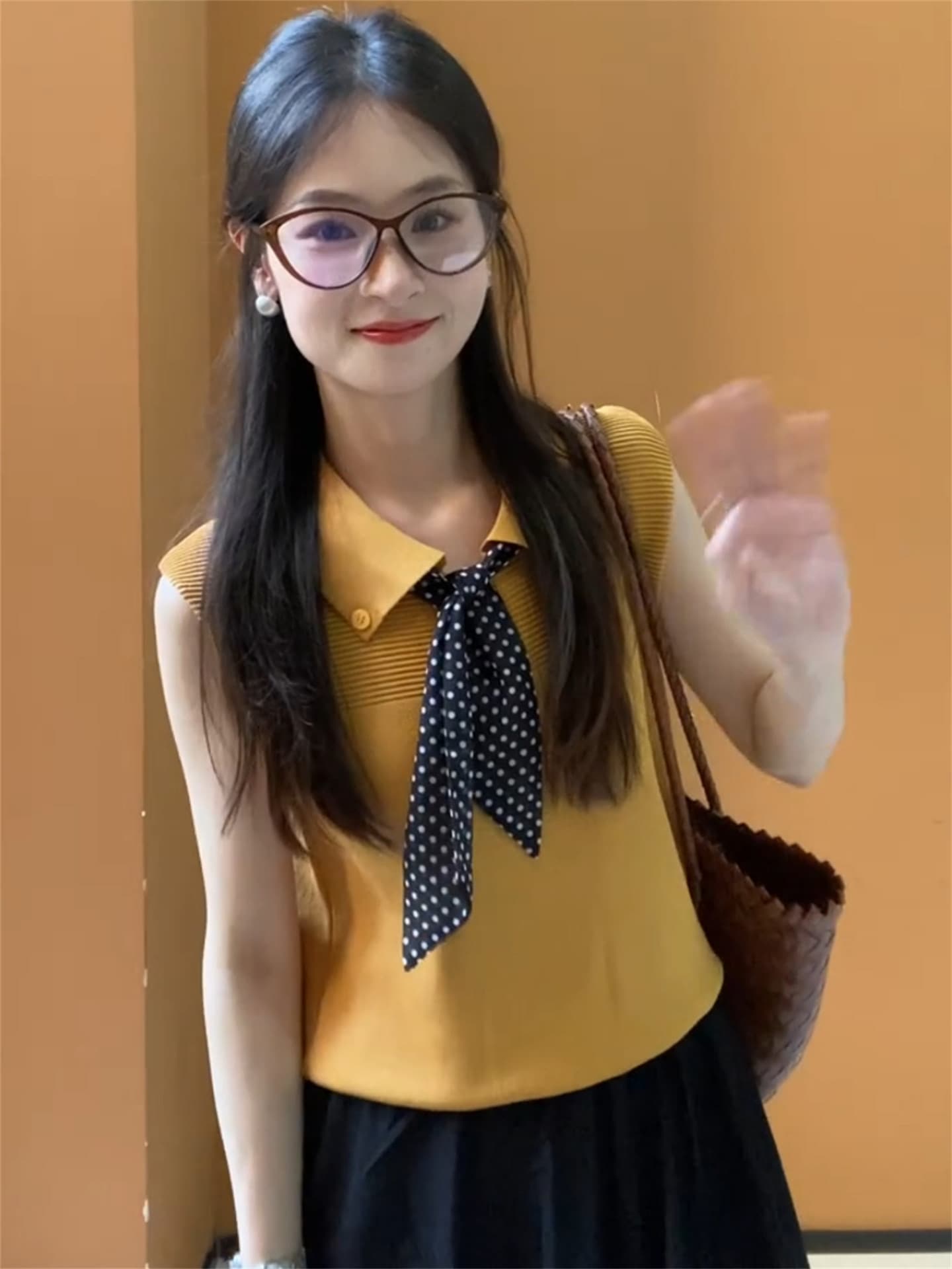 황색 스카프 니트 반팔 POLO 셔츠 여성 여름 오래된 돈 바람 착용 가져 가라. 작은 날다 소매 얼음 실크 티셔츠 miu 첨부 된 의류 이미지 2